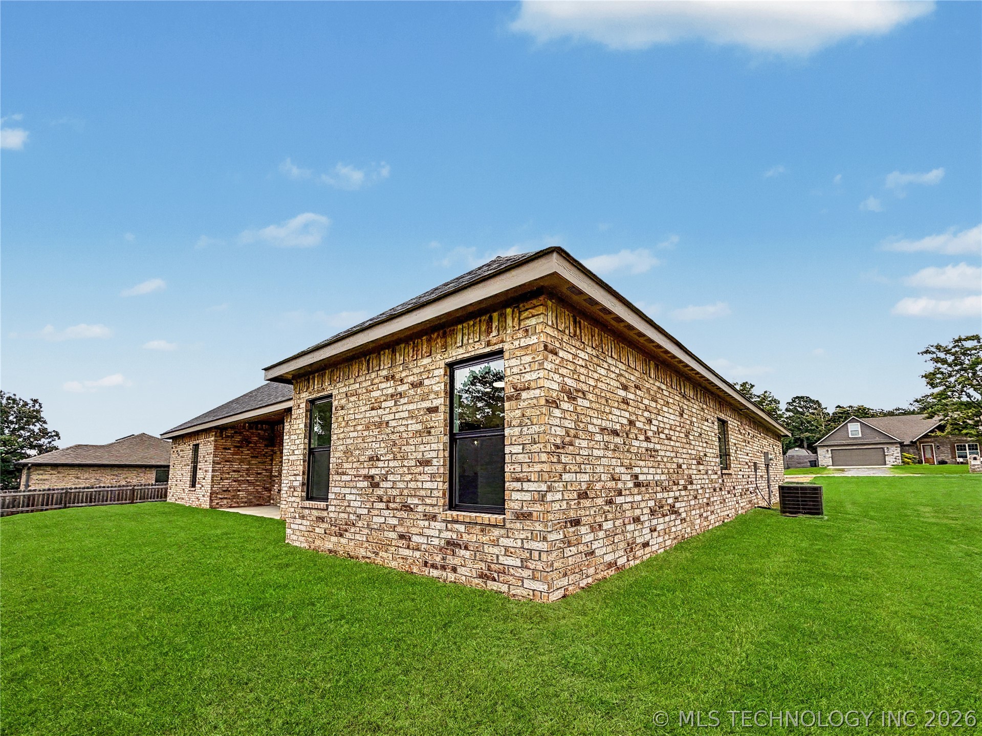 16399 N 573 Road Tahlequah OK 74464