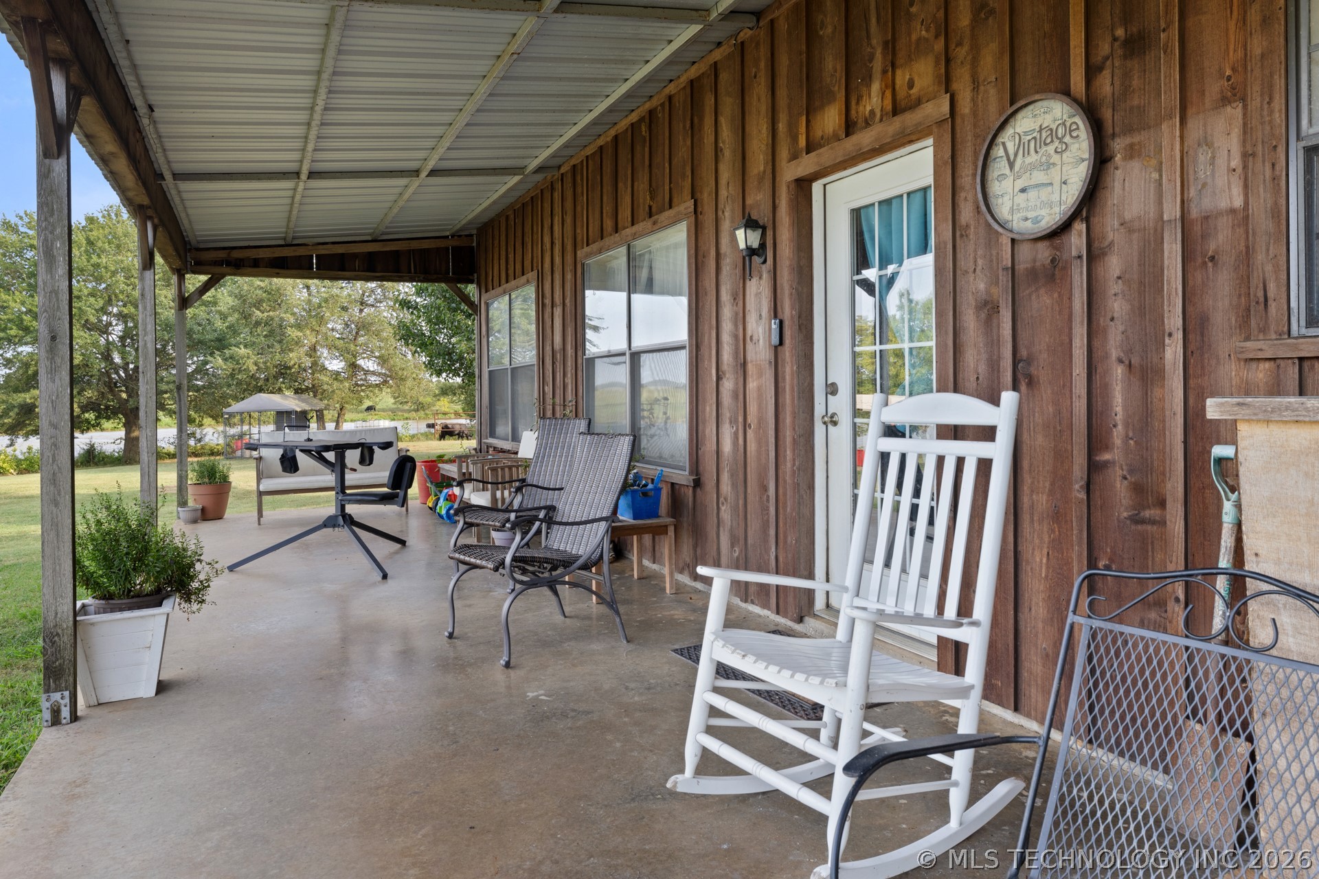 3 Shady Grove Bennington OK 74723