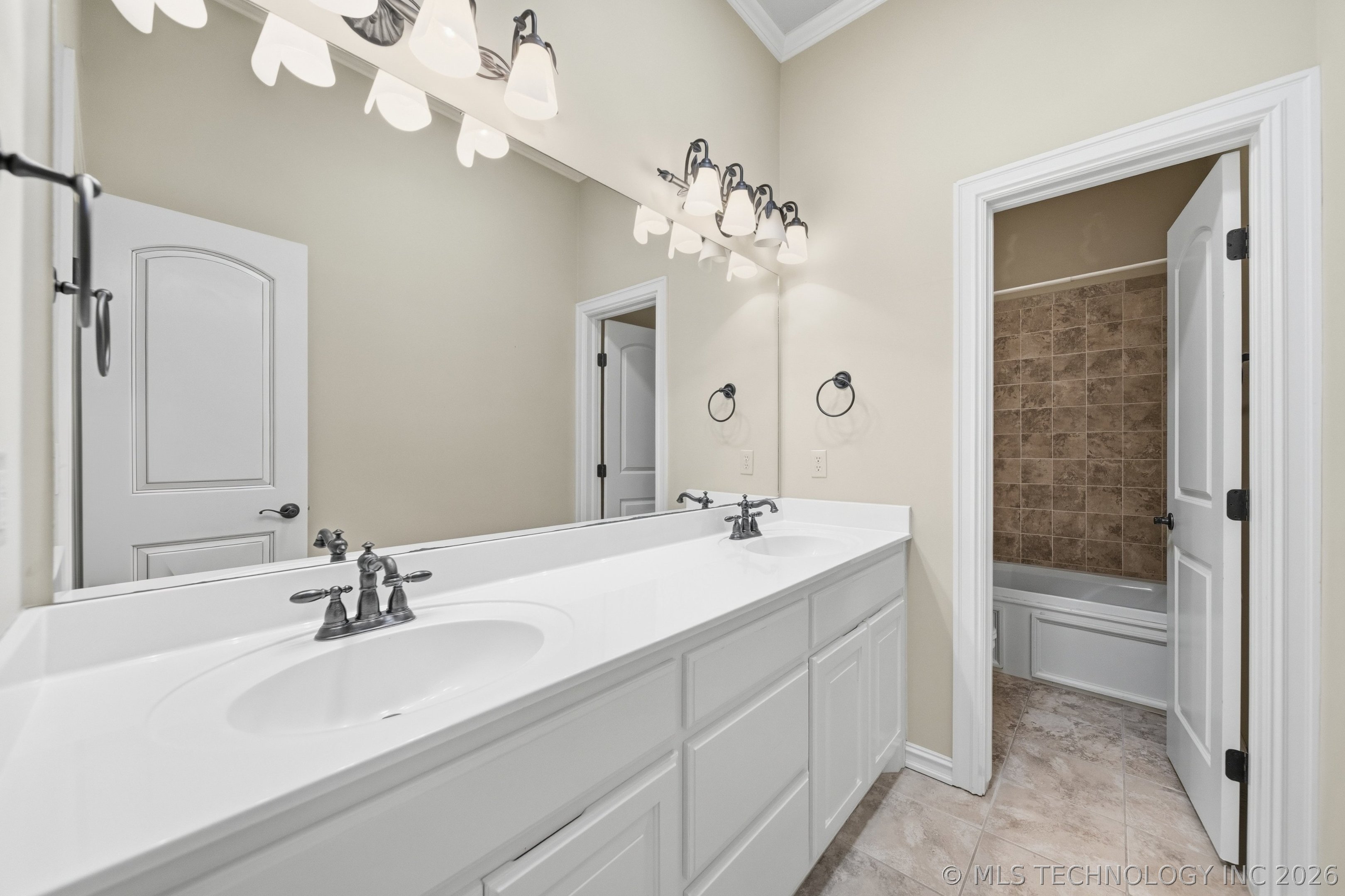 5831 E 75th Place Tulsa OK 74136