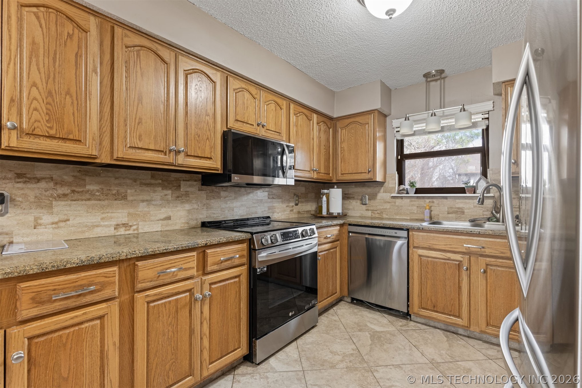 8209 S College Place Tulsa OK 74137