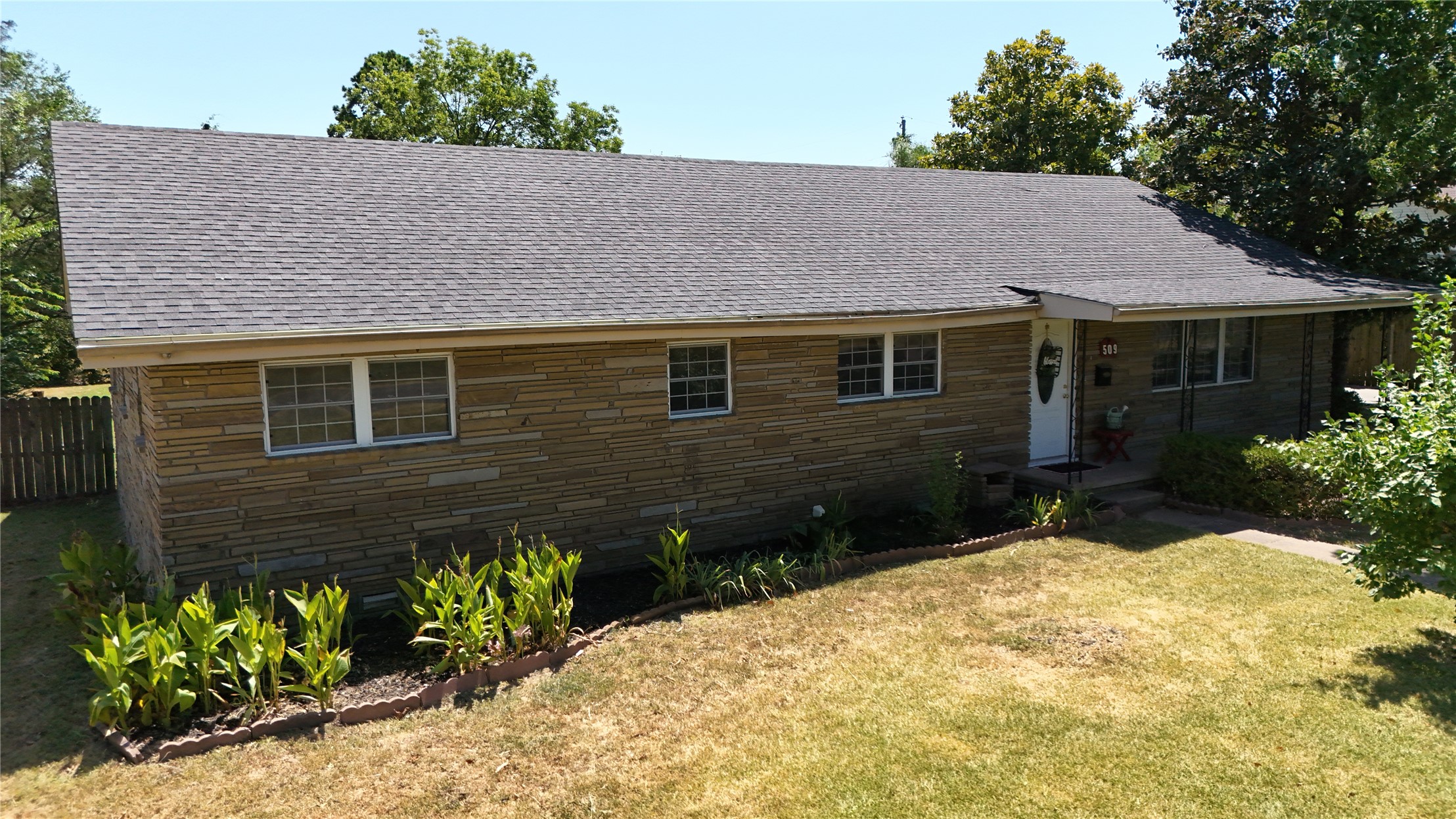 509 Sunset Strip Eufaula OK 74432