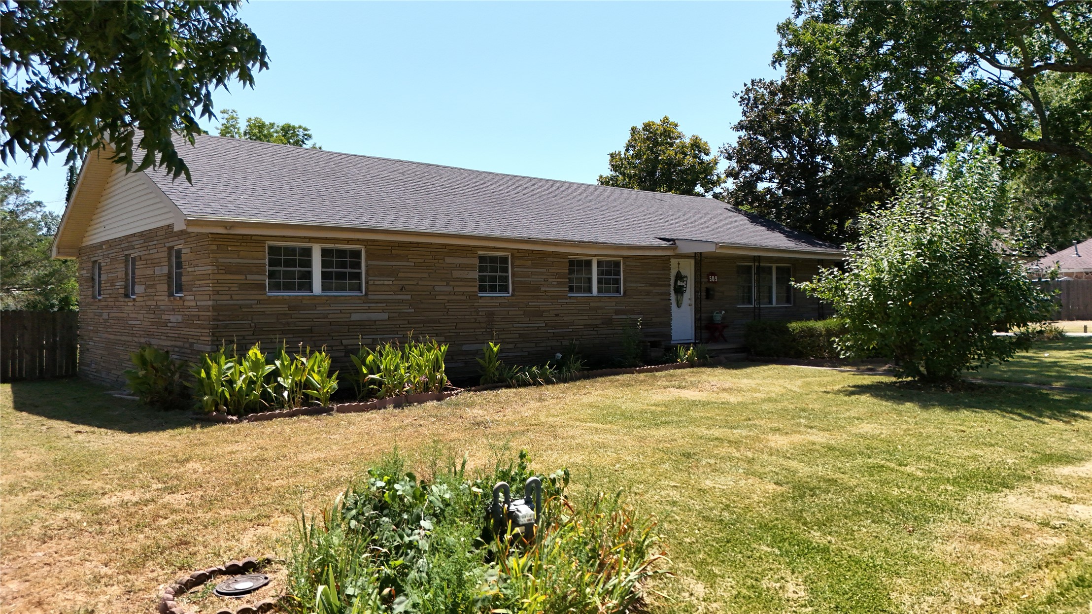 509 Sunset Strip Eufaula OK 74432