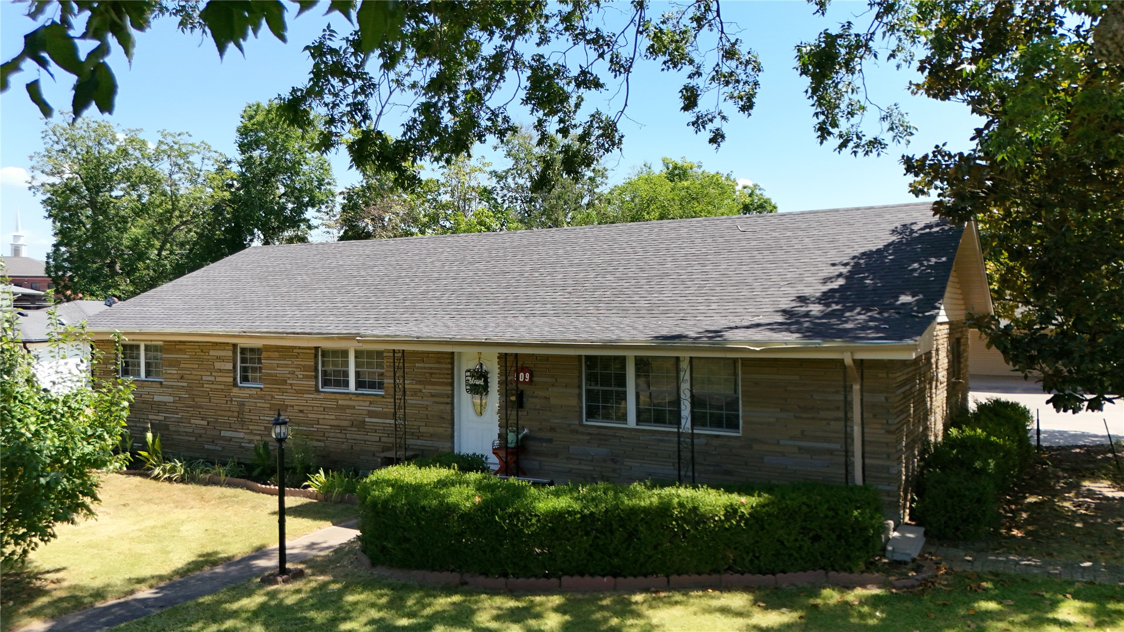 509 Sunset Strip Eufaula OK 74432