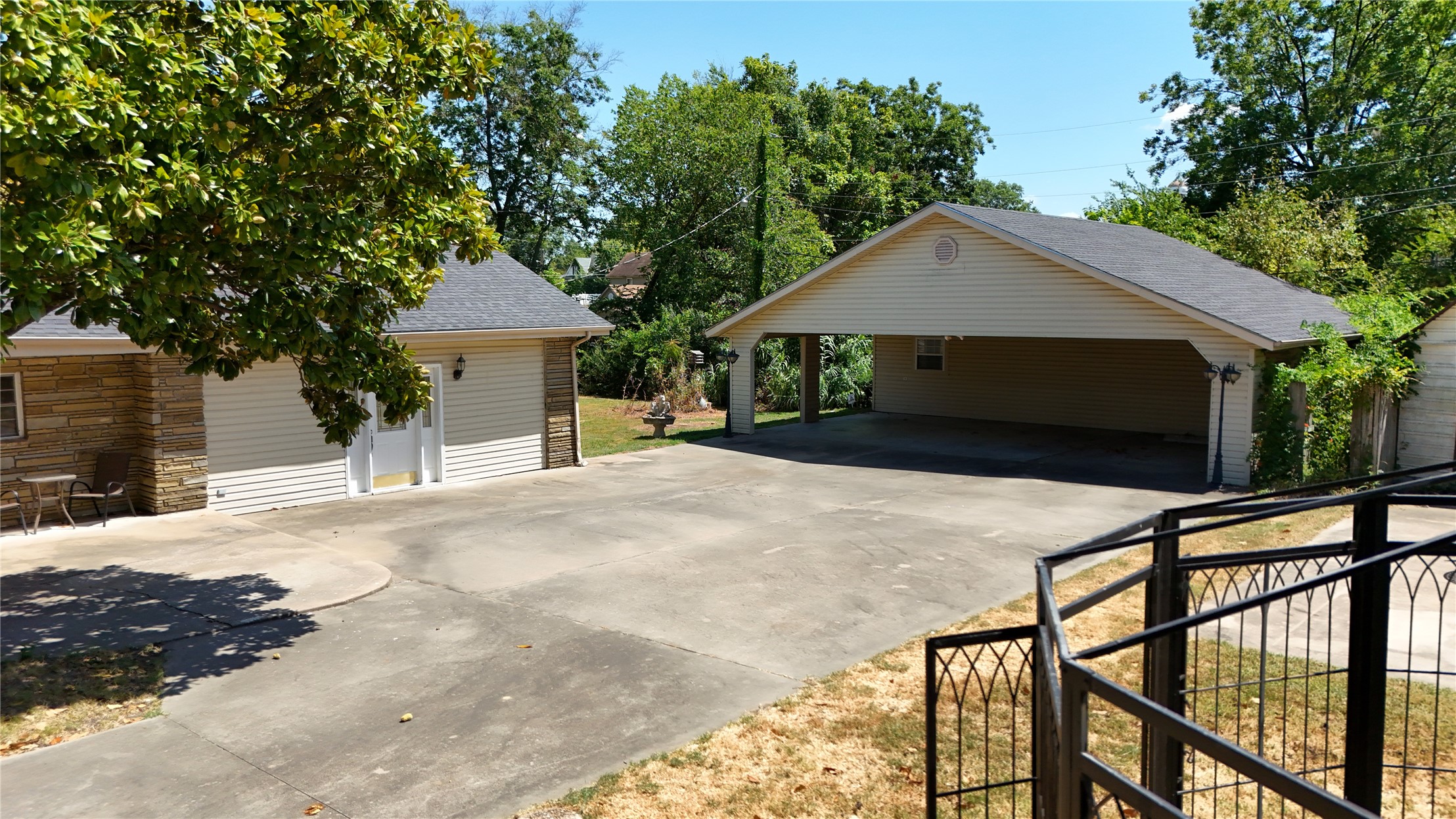 509 Sunset Strip Eufaula OK 74432