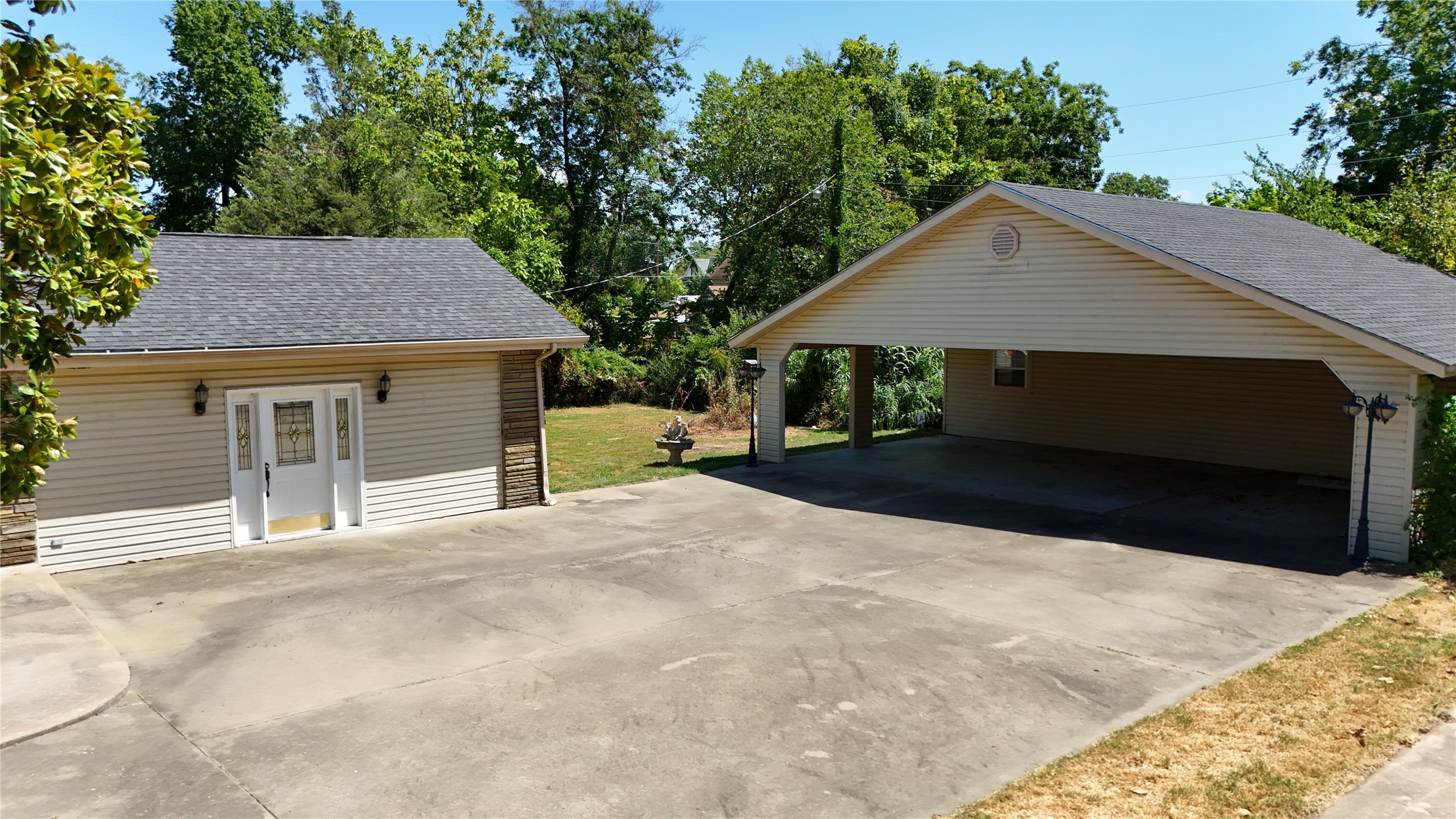 509 Sunset Strip Eufaula OK 74432
