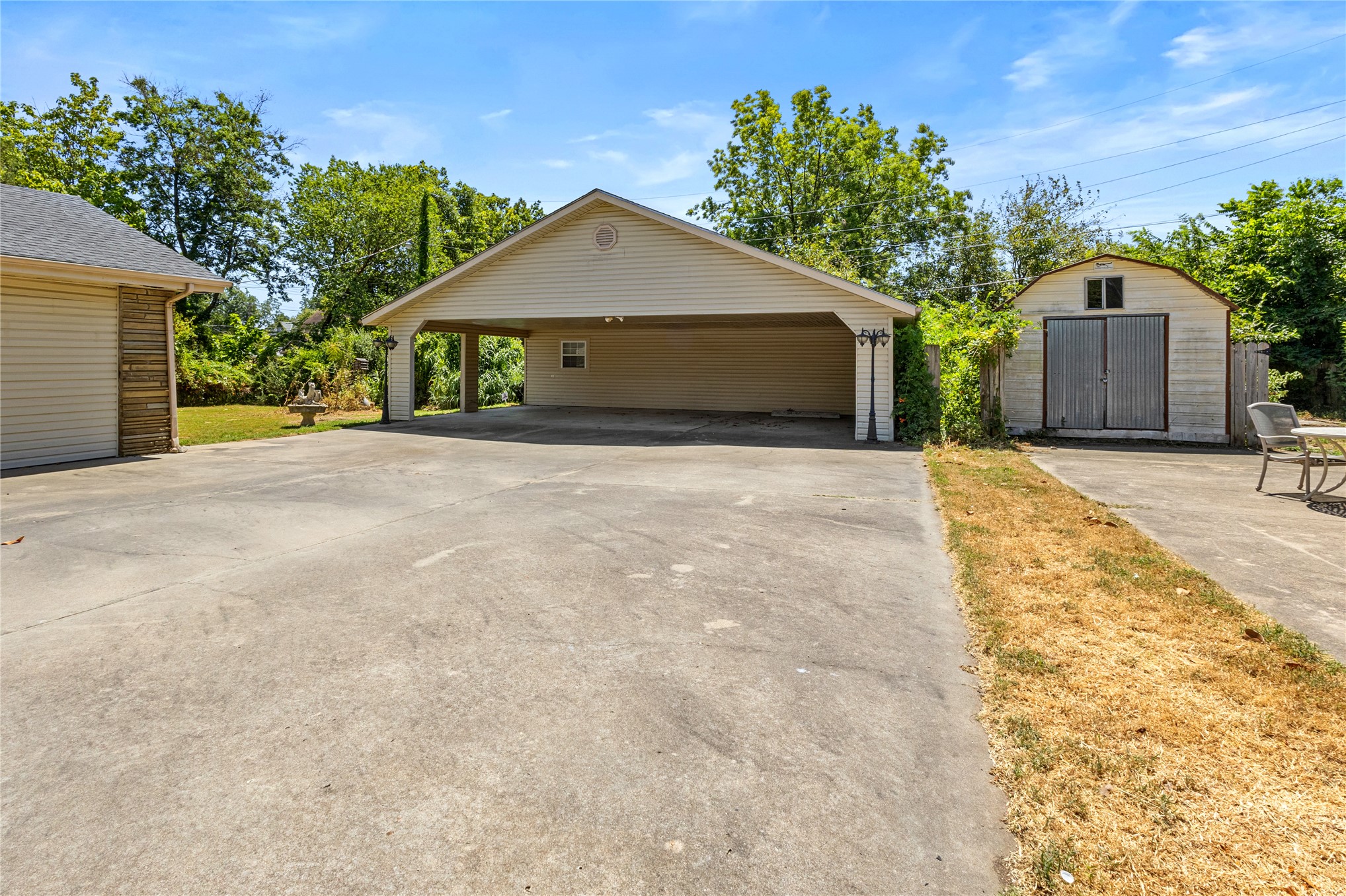 509 Sunset Strip Eufaula OK 74432