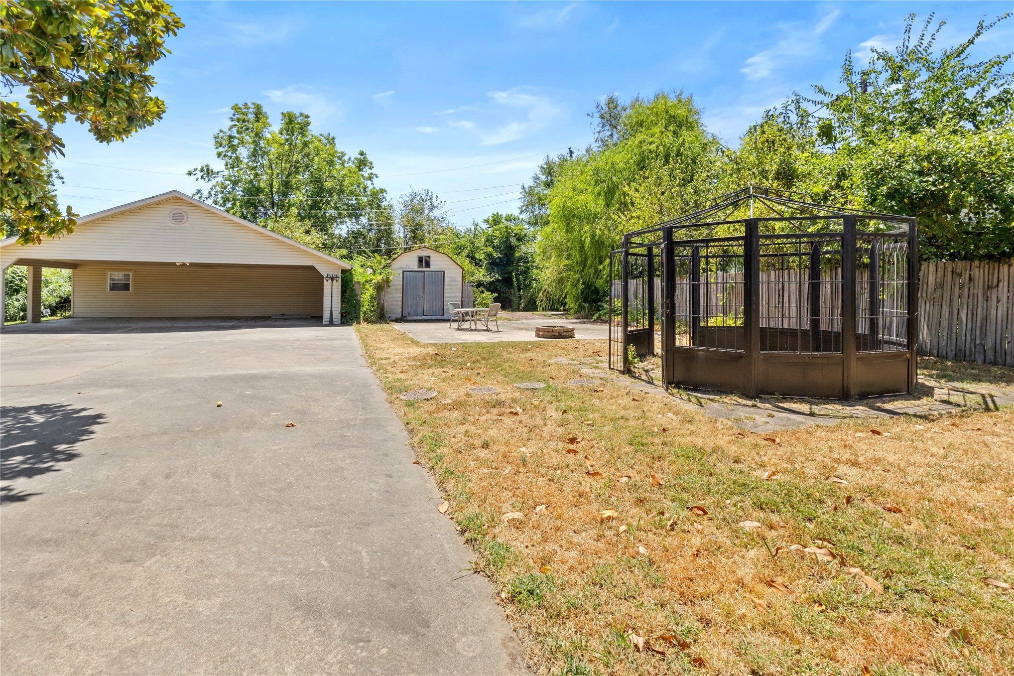 509 Sunset Strip Eufaula OK 74432