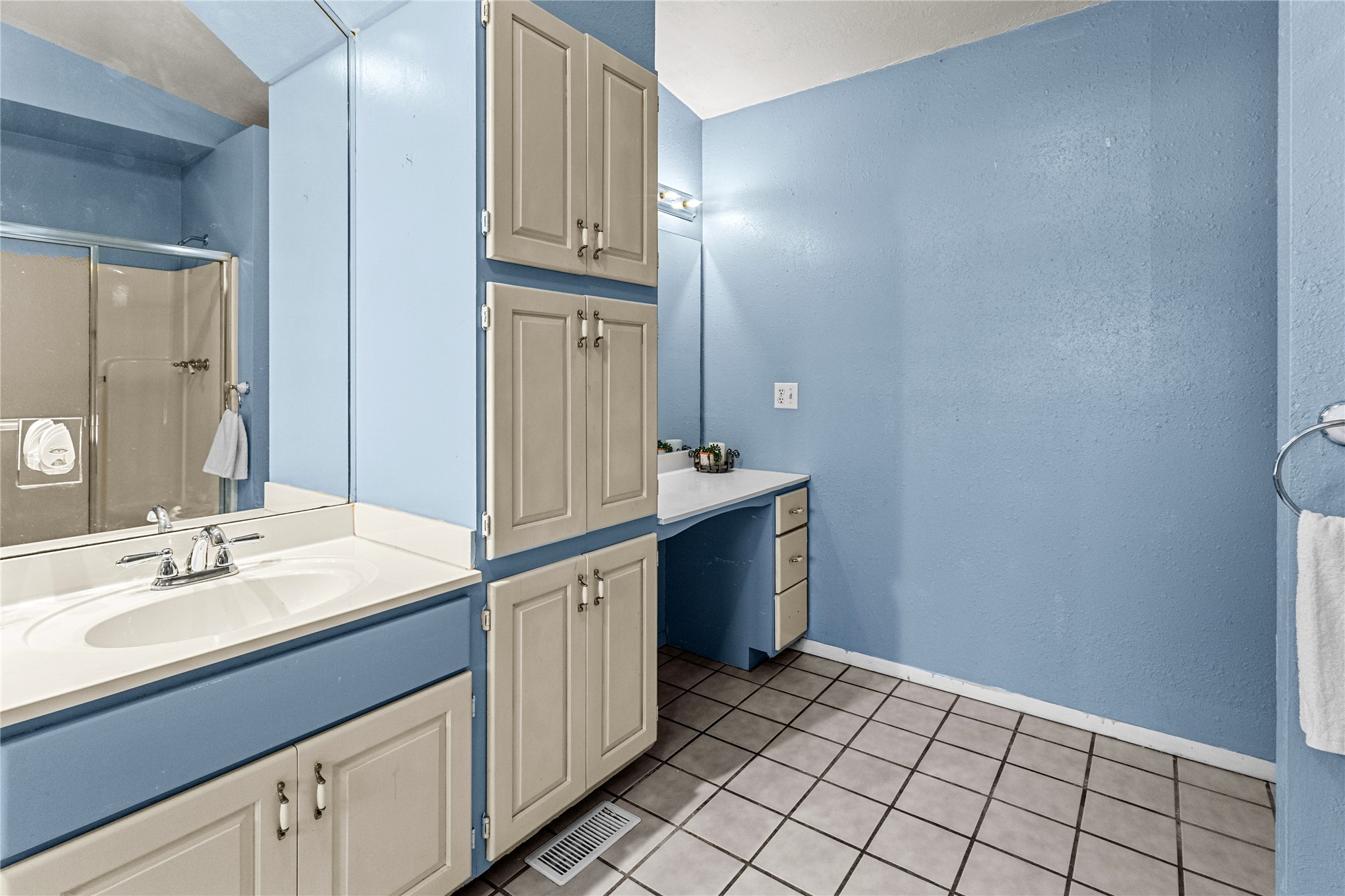 509 Sunset Strip Eufaula OK 74432