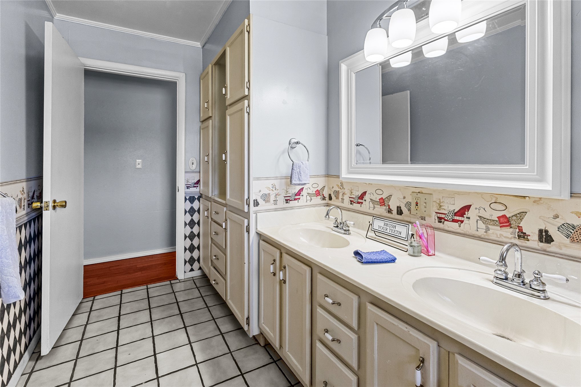509 Sunset Strip Eufaula OK 74432