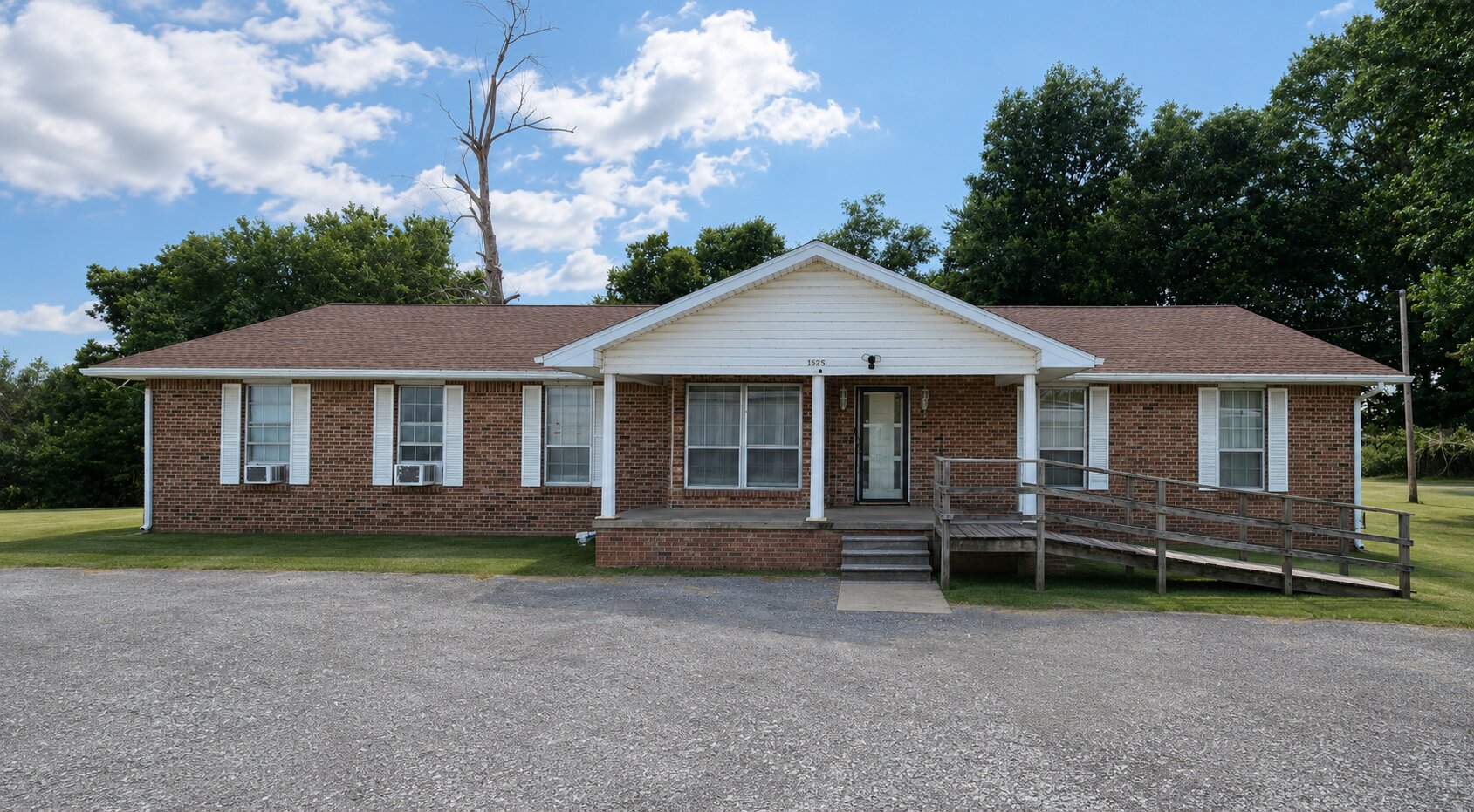1525 N County Line Road E Fort Gibson OK 74434