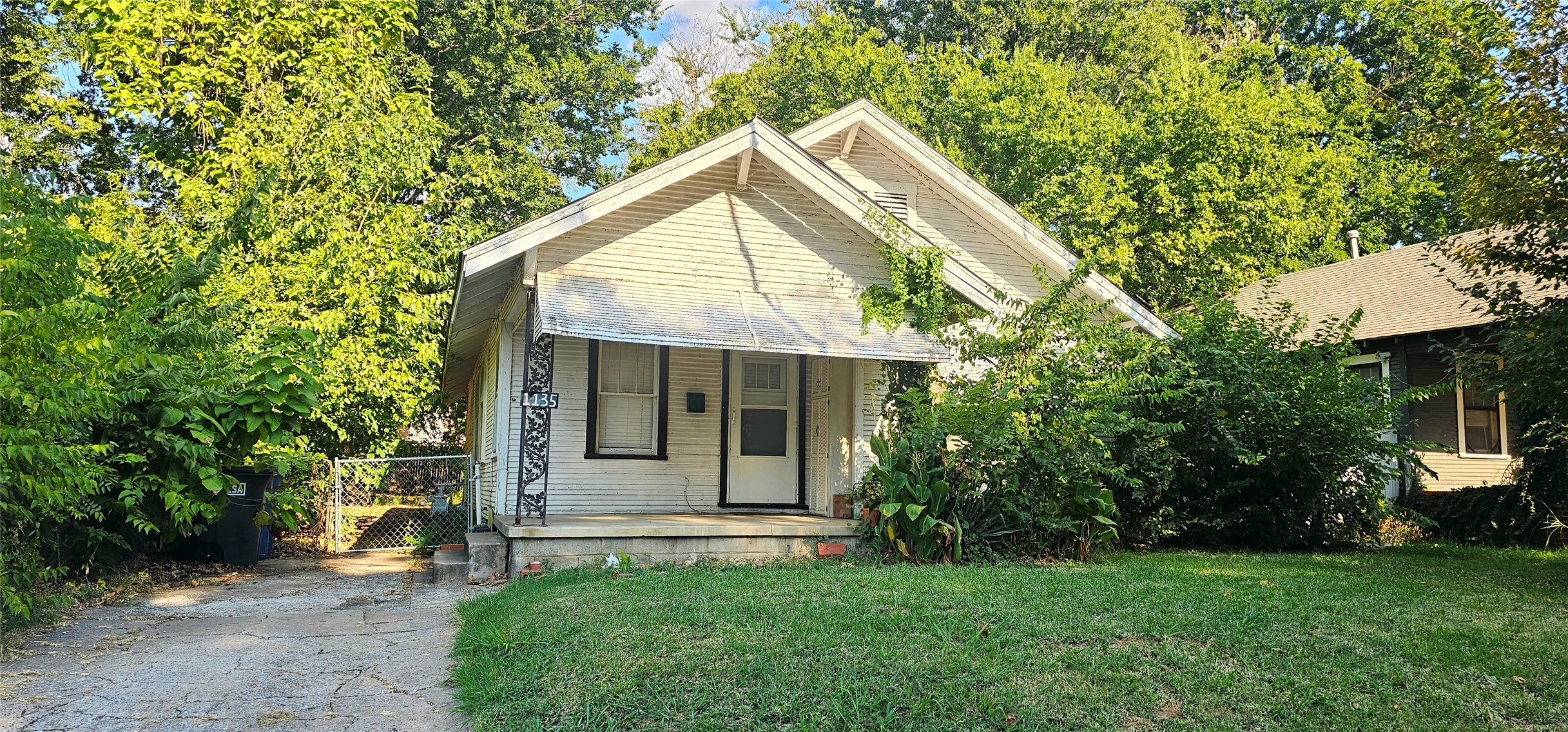 1135 S Quaker Avenue Tulsa OK 74120
