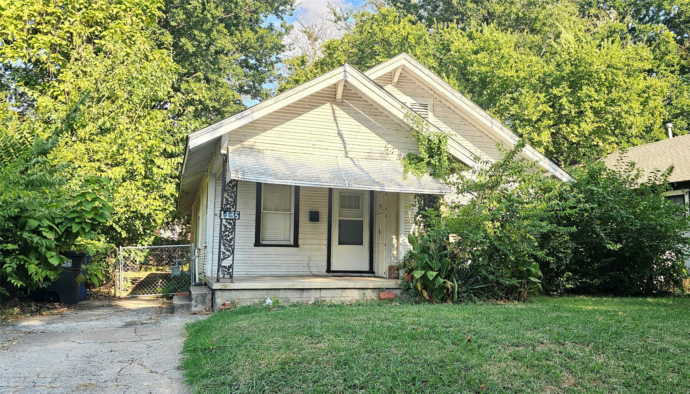 1135 S Quaker Avenue Tulsa OK 74120