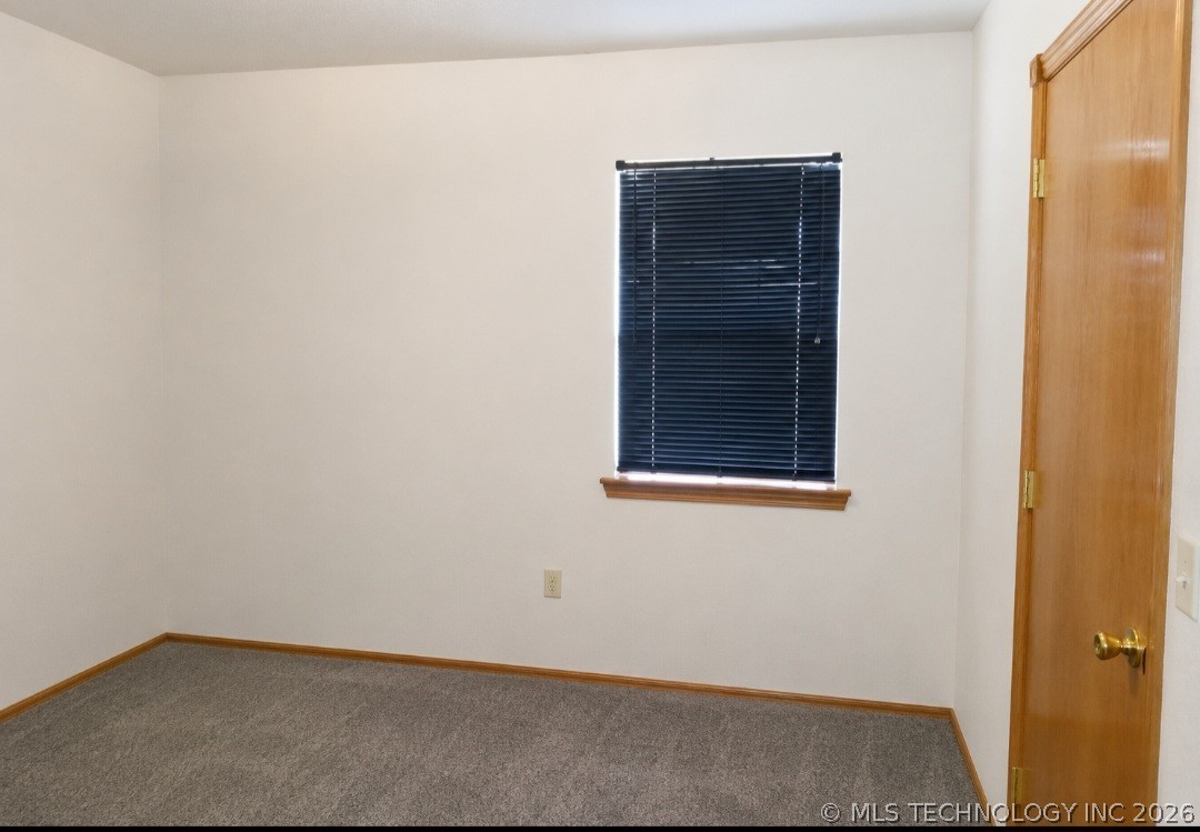 711 E Iowa Street Whitefield OK 74472