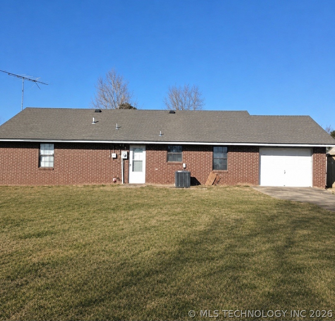 711 E Iowa Street Whitefield OK 74472