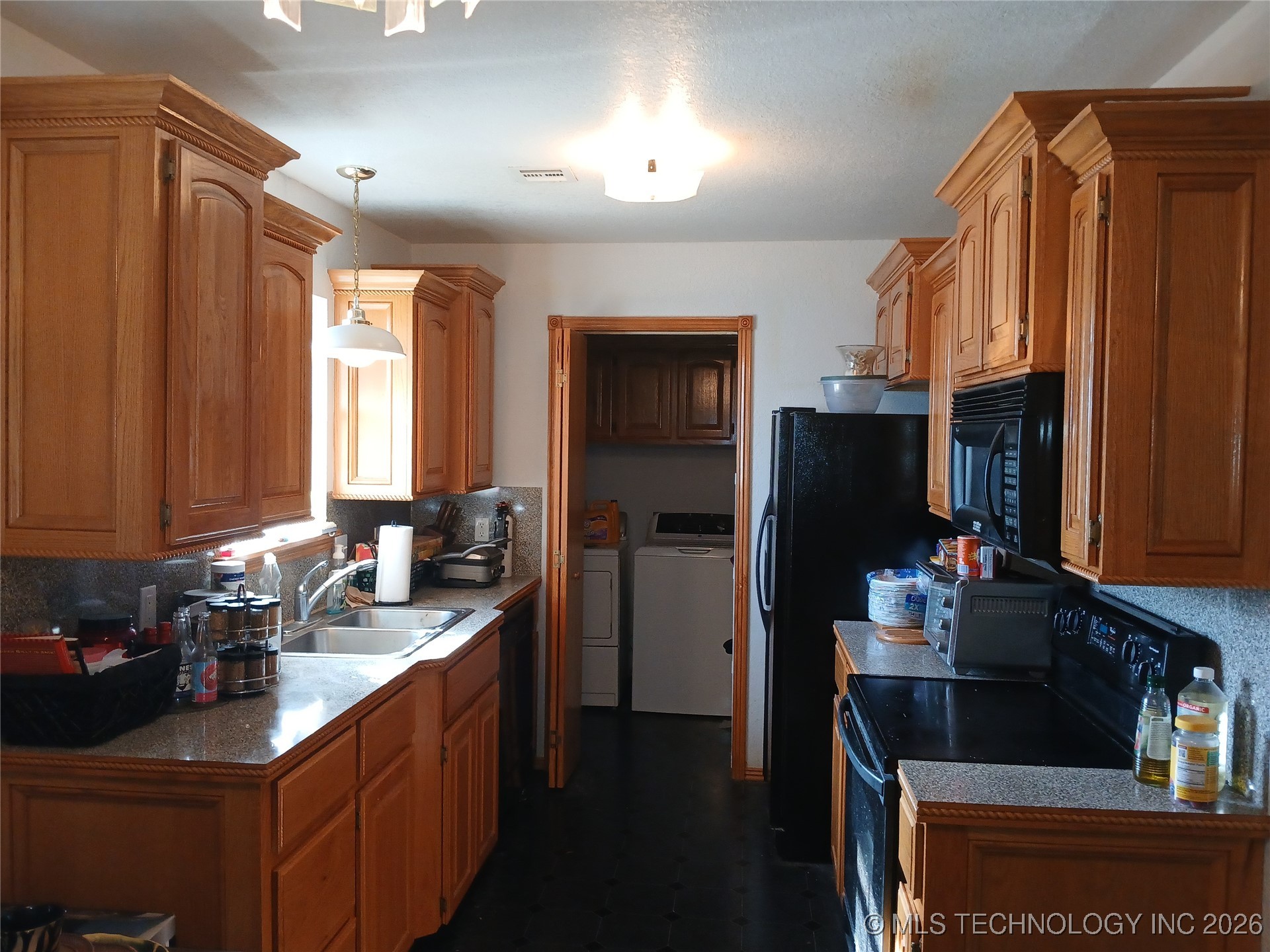 711 E Iowa Street Whitefield OK 74472