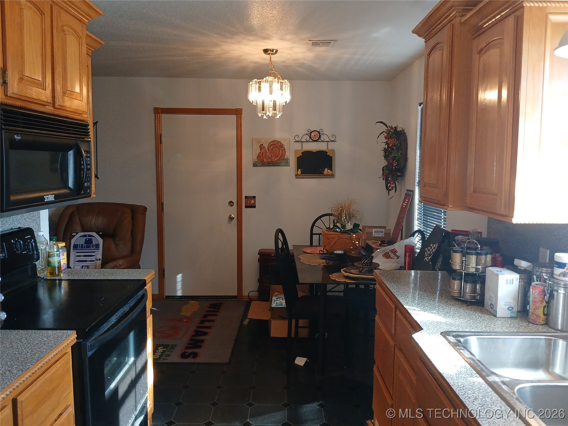 711 E Iowa Street Whitefield OK 74472