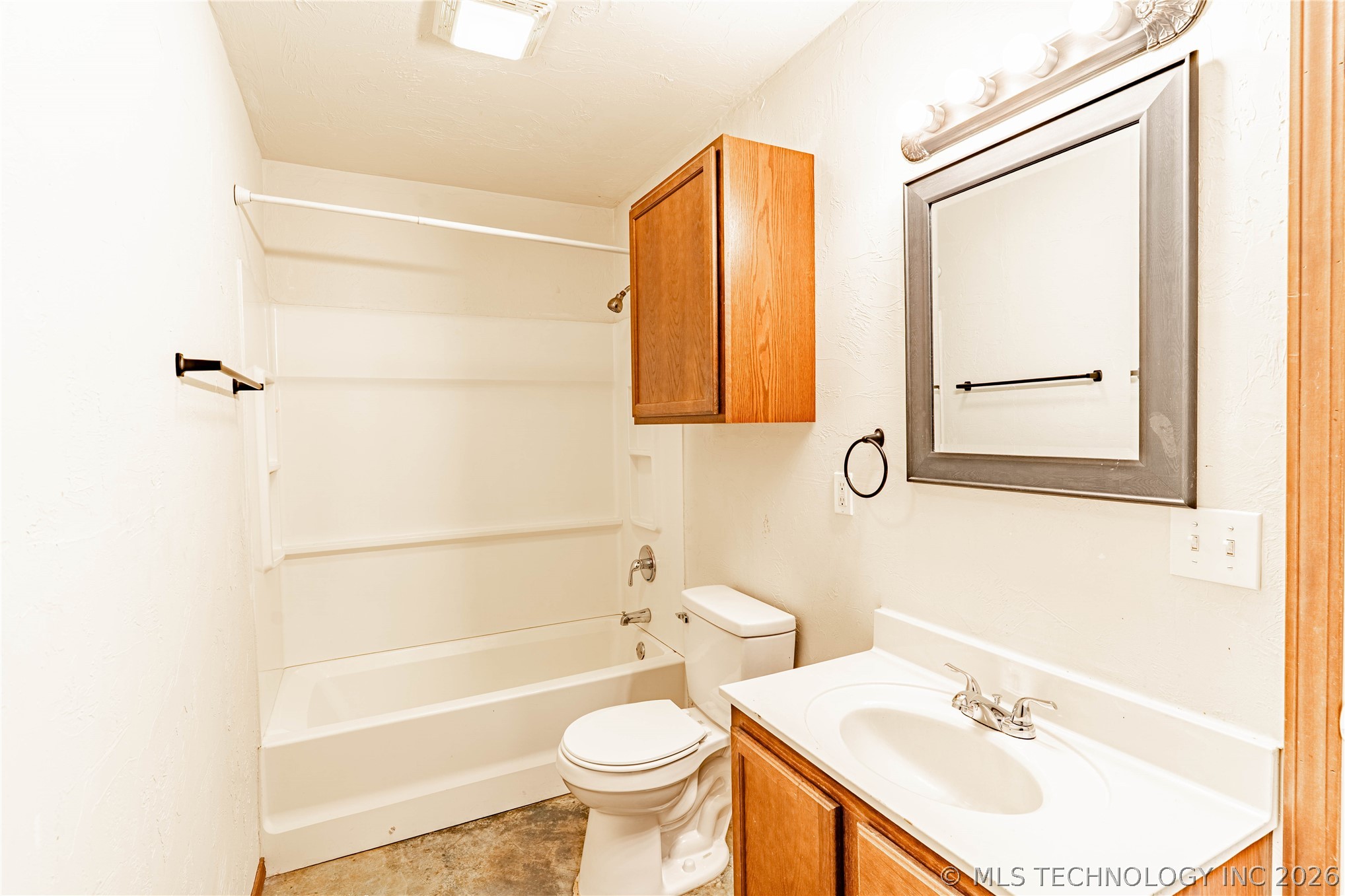 915 E Oak Street Cushing OK 74023