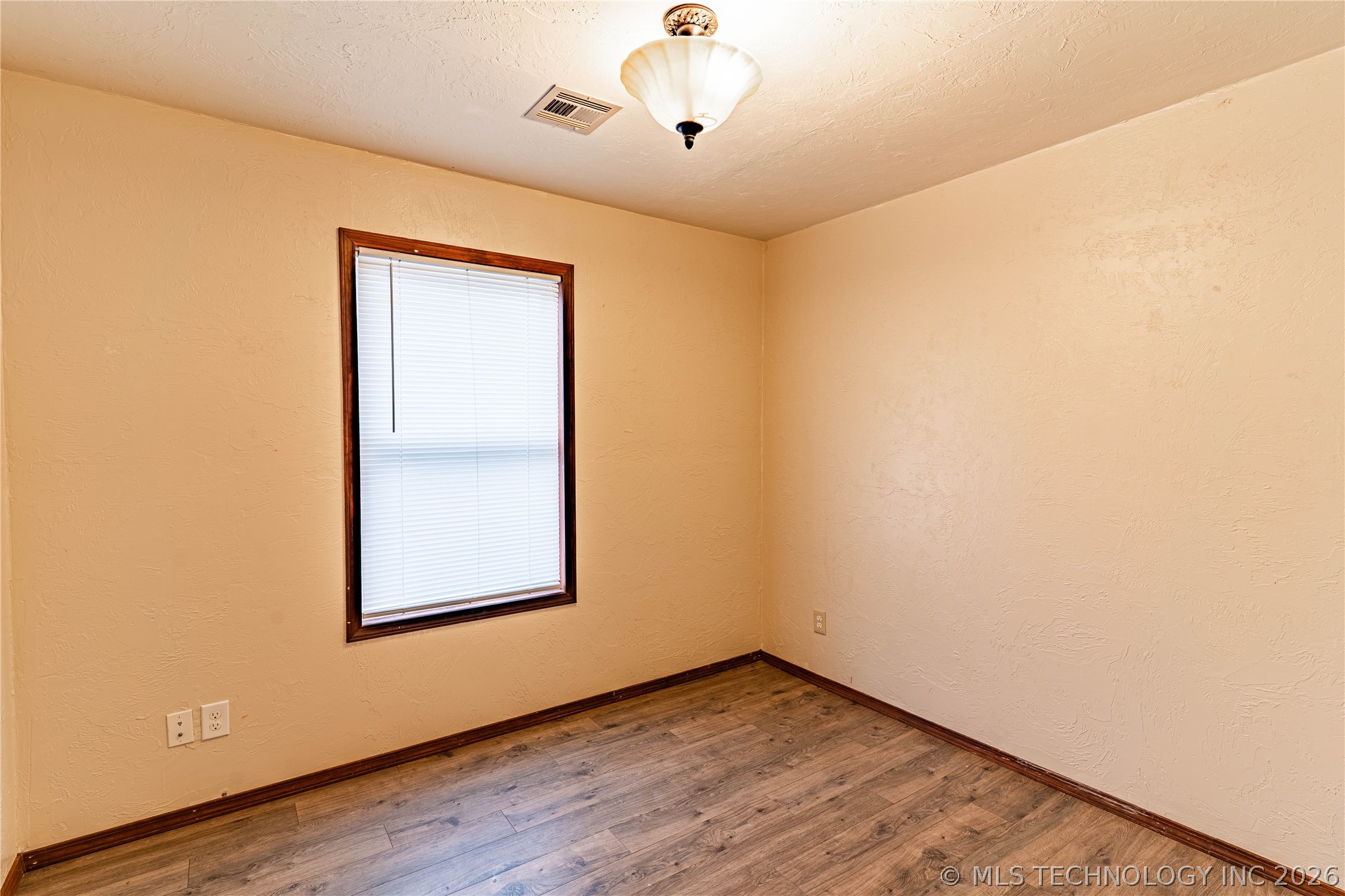 915 E Oak Street Cushing OK 74023