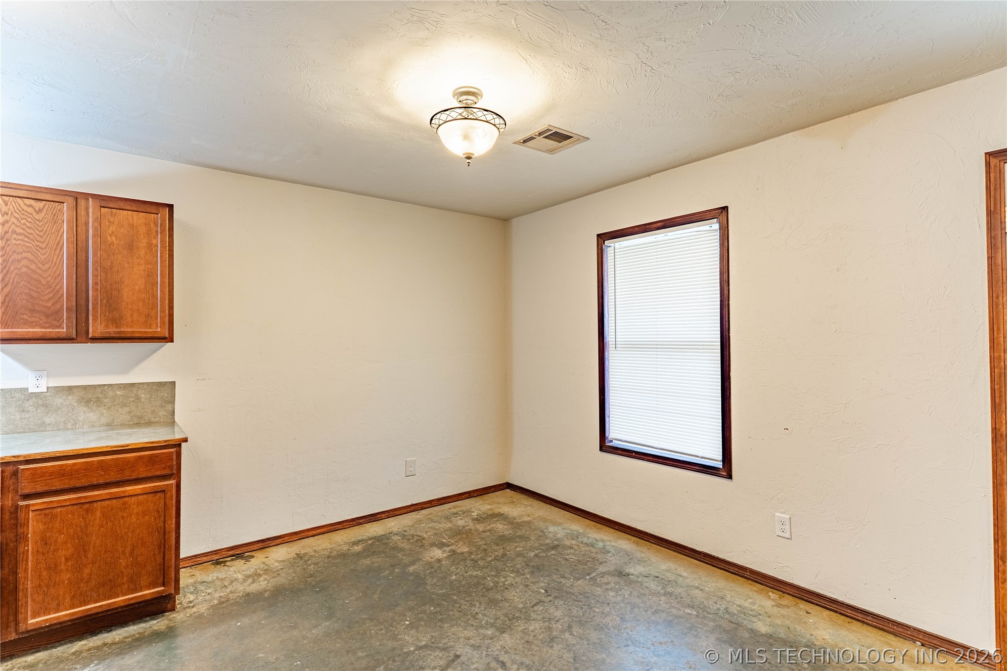 915 E Oak Street Cushing OK 74023