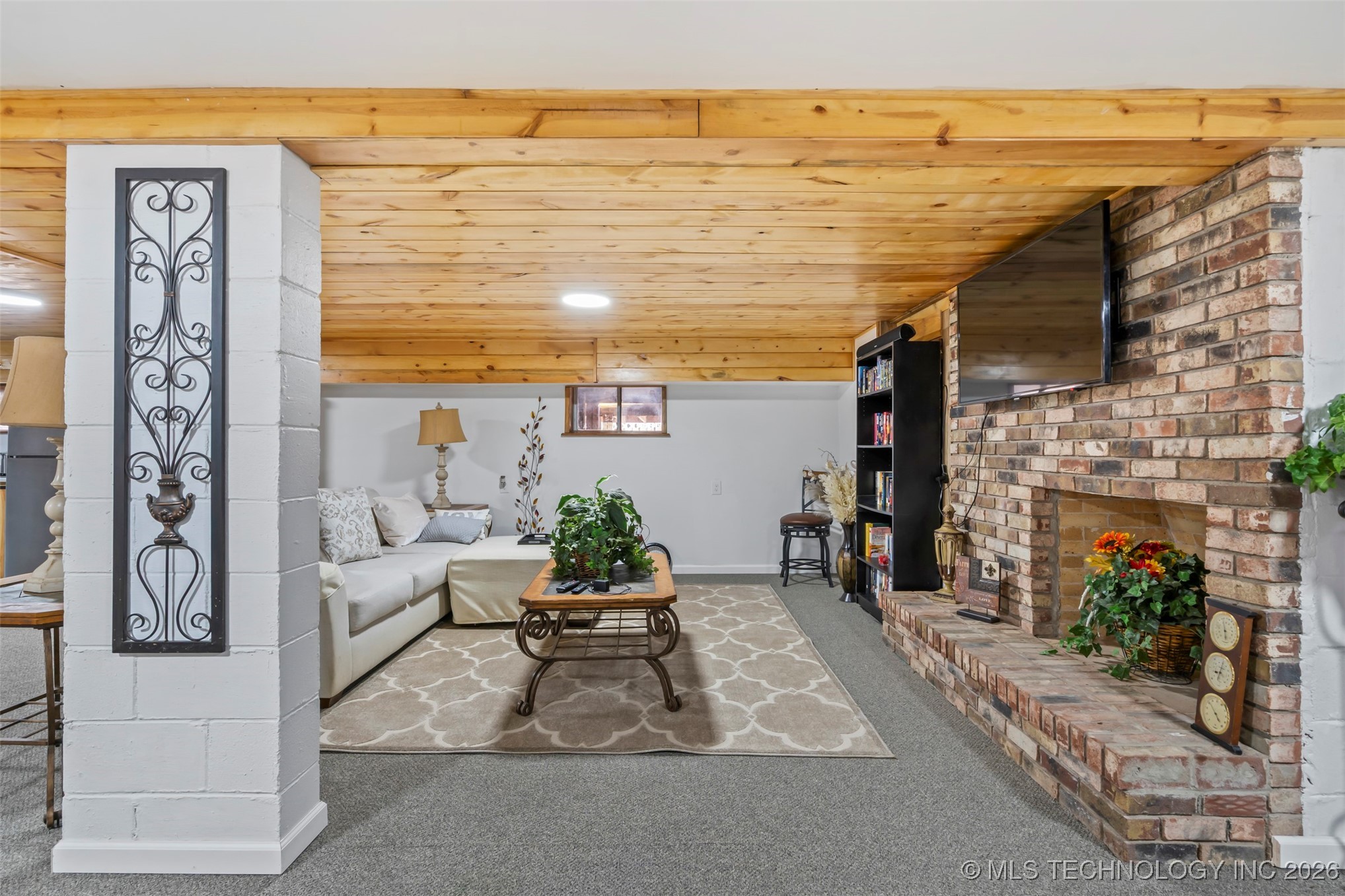 1189 E Tulsa Avenue Kansas OK 74347