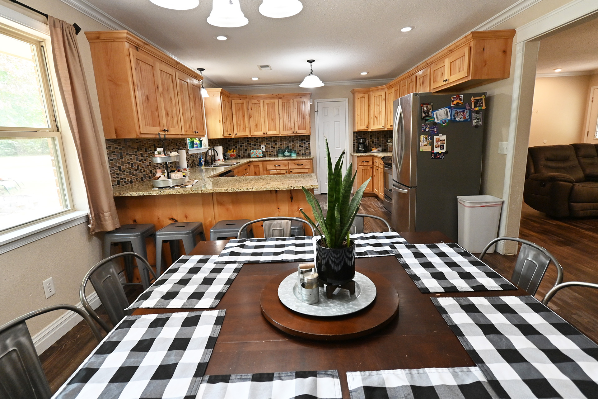 704 N Farm Road Sallisaw OK 74955