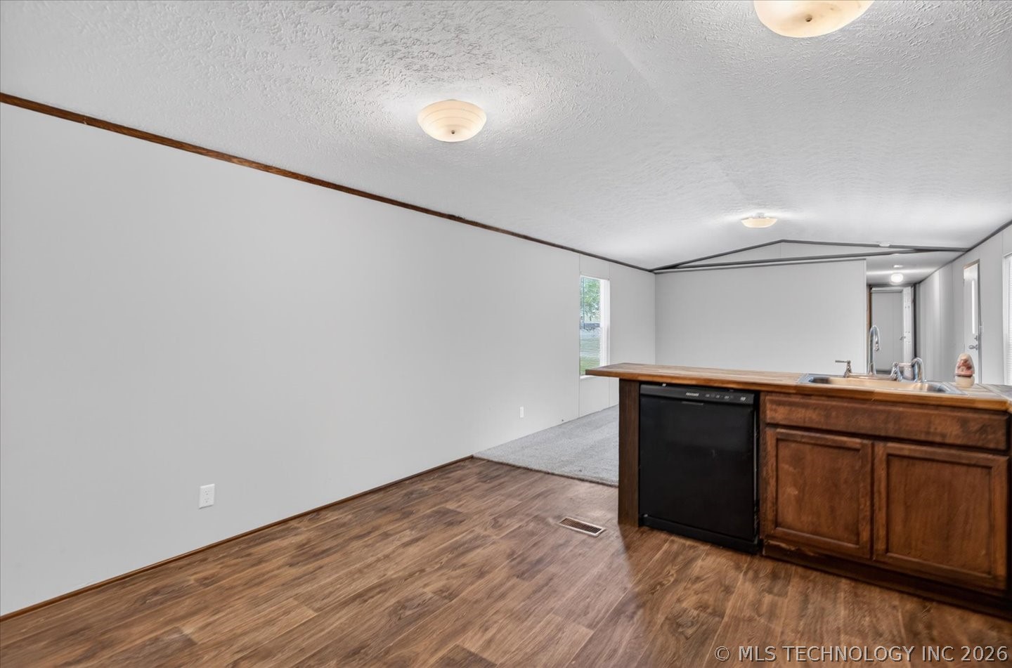 306 W Cherokee Street Delaware OK 74027