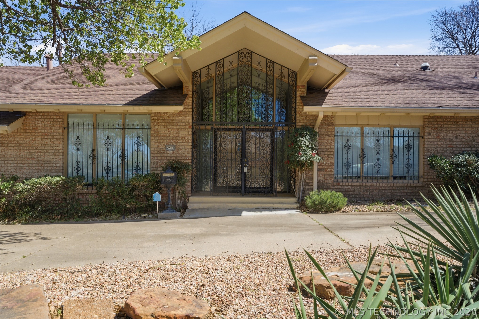 6271 S Jamestown Avenue Tulsa OK 74136