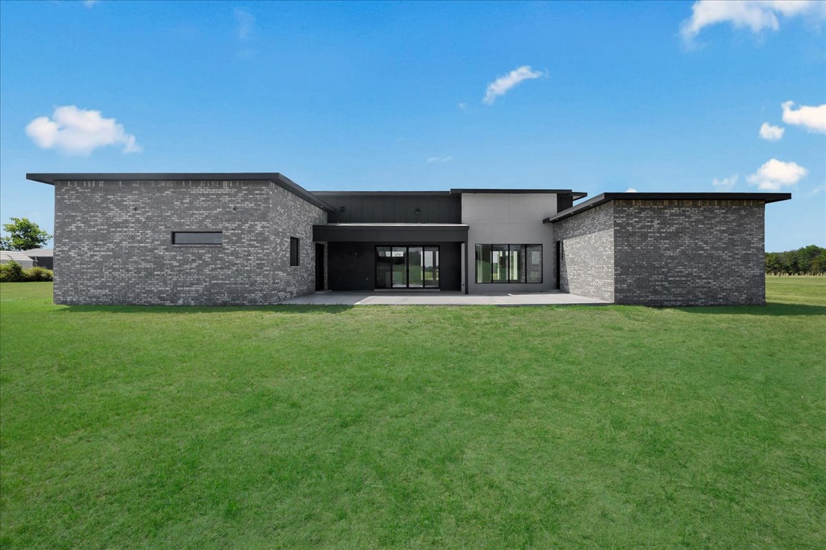 3497 E 400 Road Oologah OK 74053