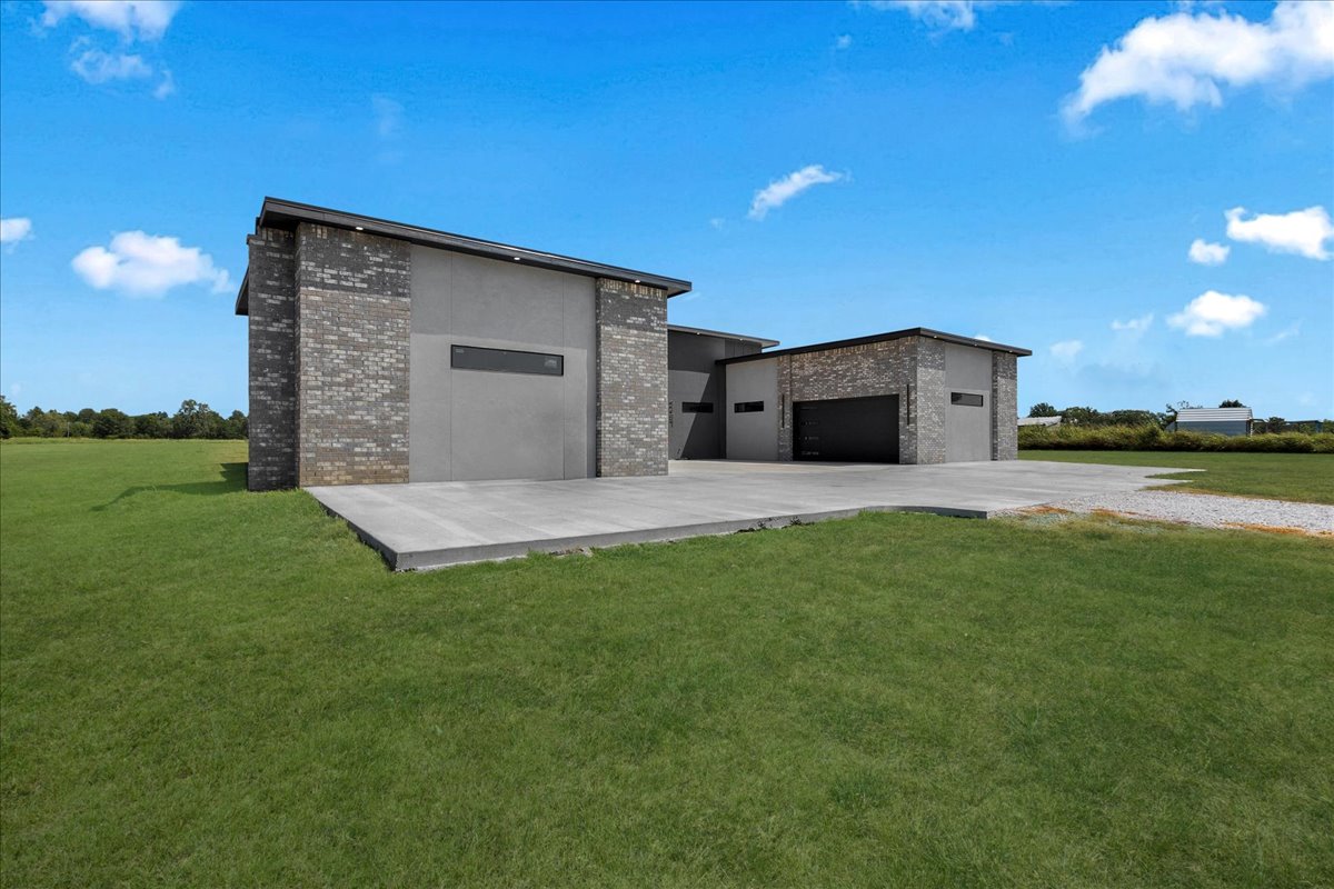 3497 E 400 Road Oologah OK 74053
