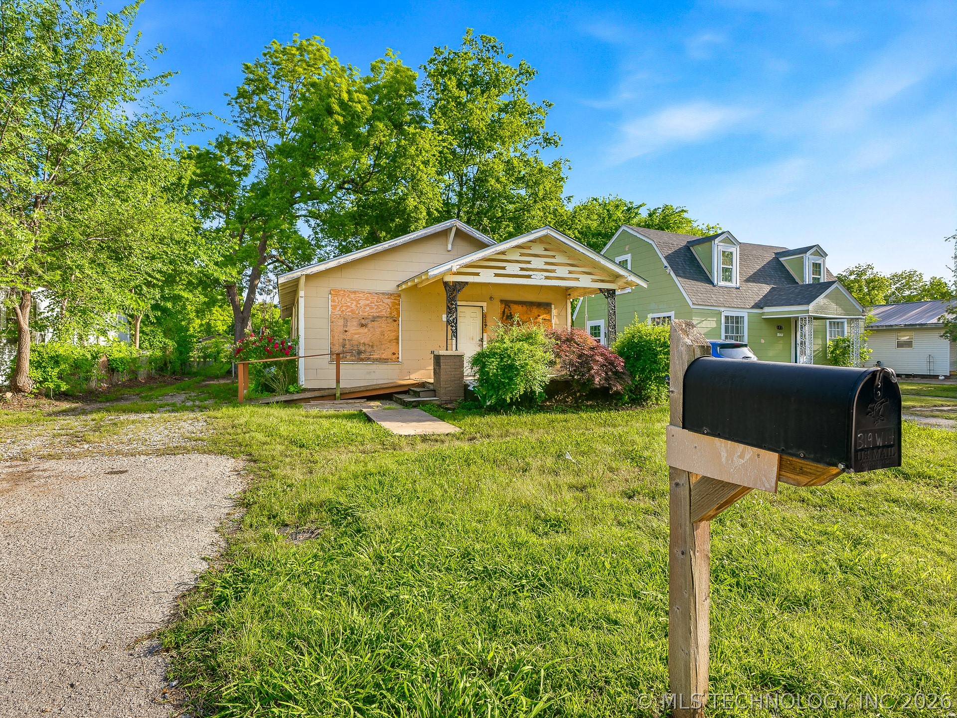 319 W 14th Ada OK 74820