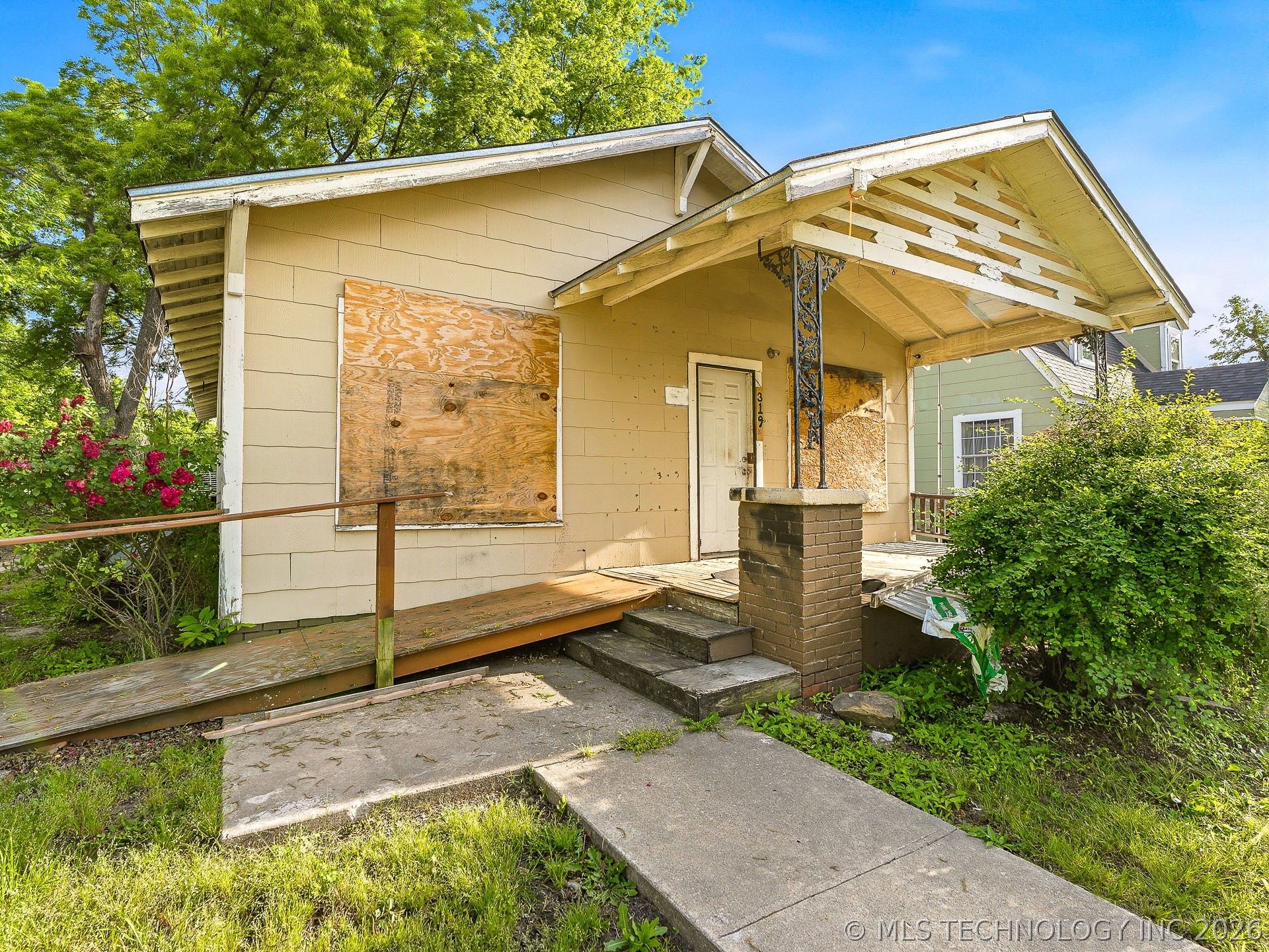 319 W 14th Ada OK 74820