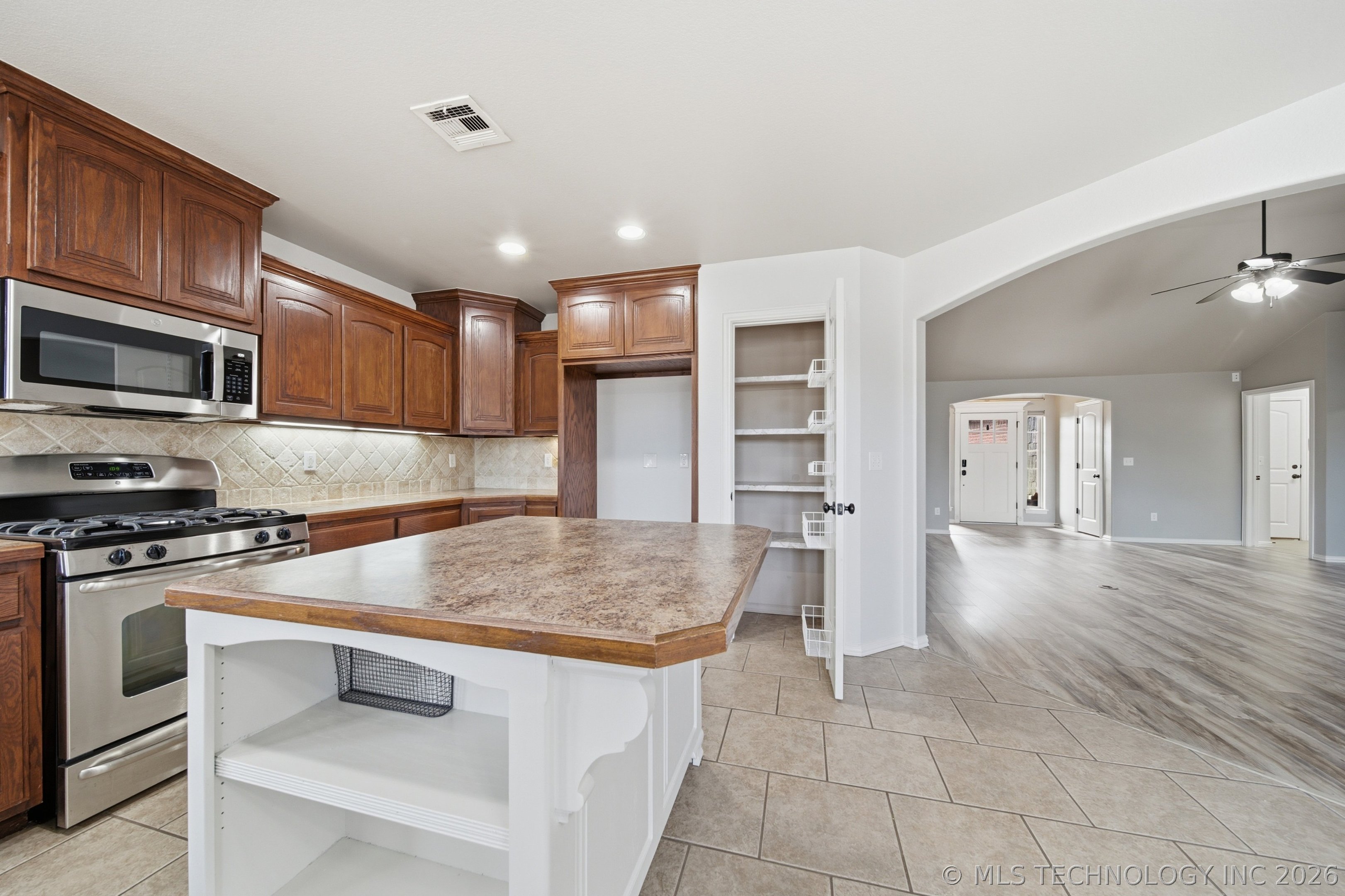 213 W 53rd Street Sand Springs OK 74063