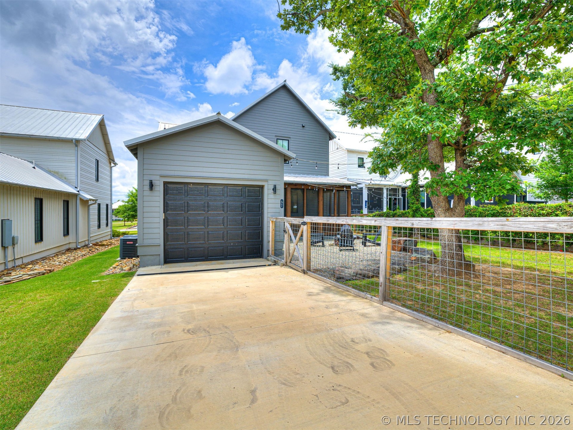 57 Lower Green Way Carlton Landing OK 74432