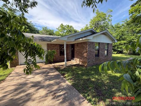 1209 W Kiamichi Street Hugo OK 74743