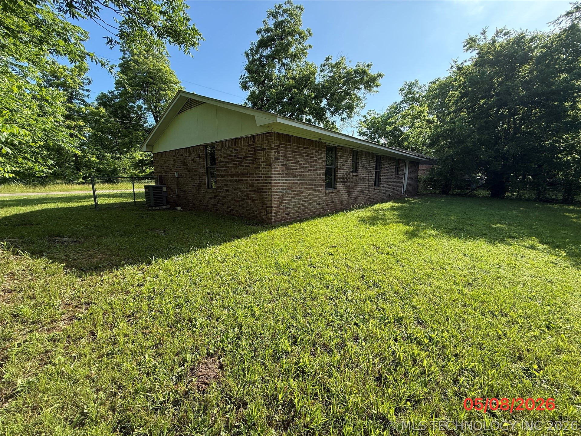 1209 W Kiamichi Street Hugo OK 74743
