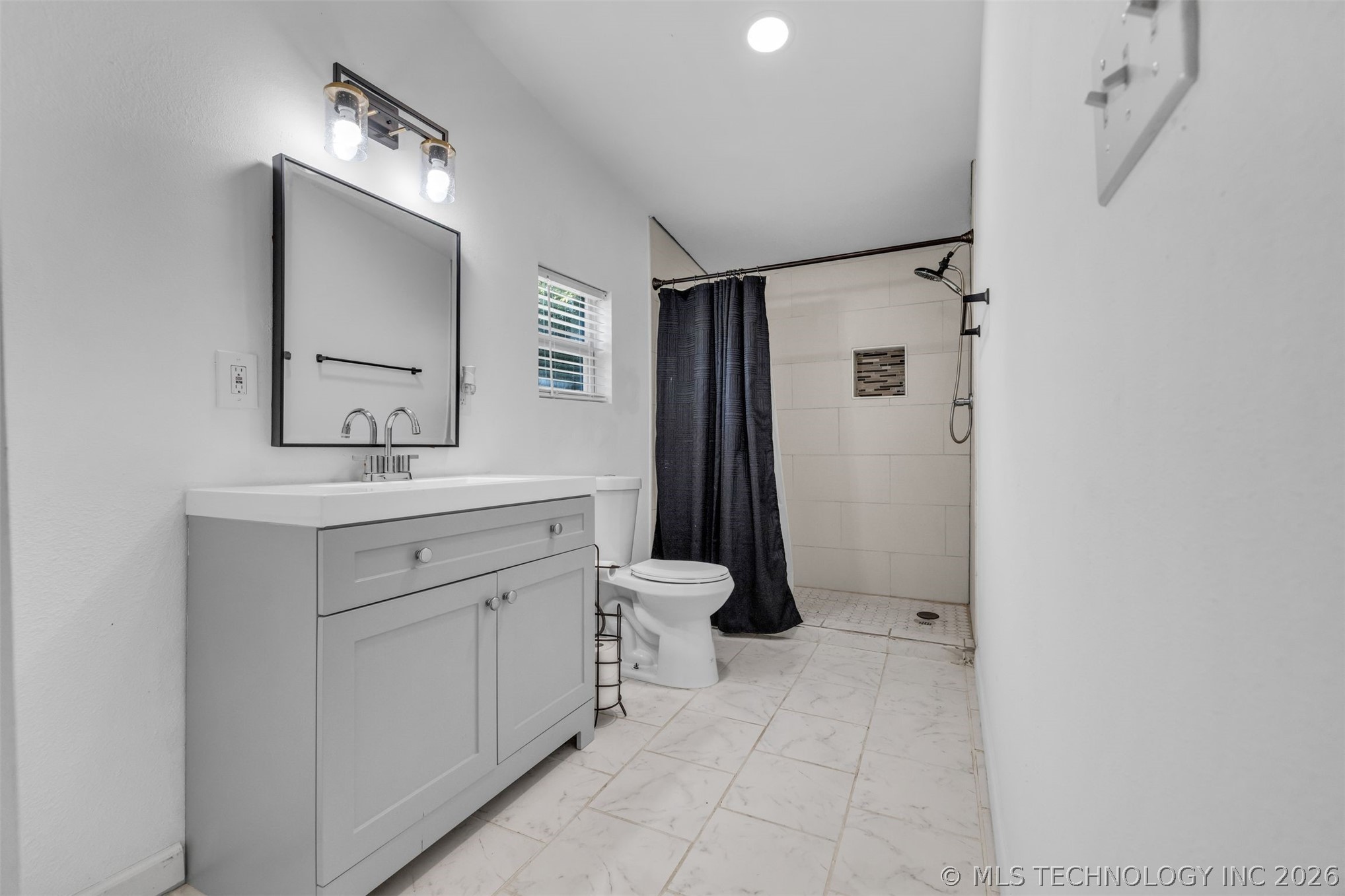 125 W Walnut Street Coweta OK 74429