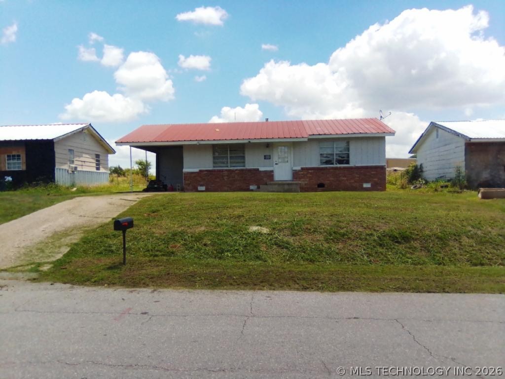 305 NE 8th Waurika OK 73573