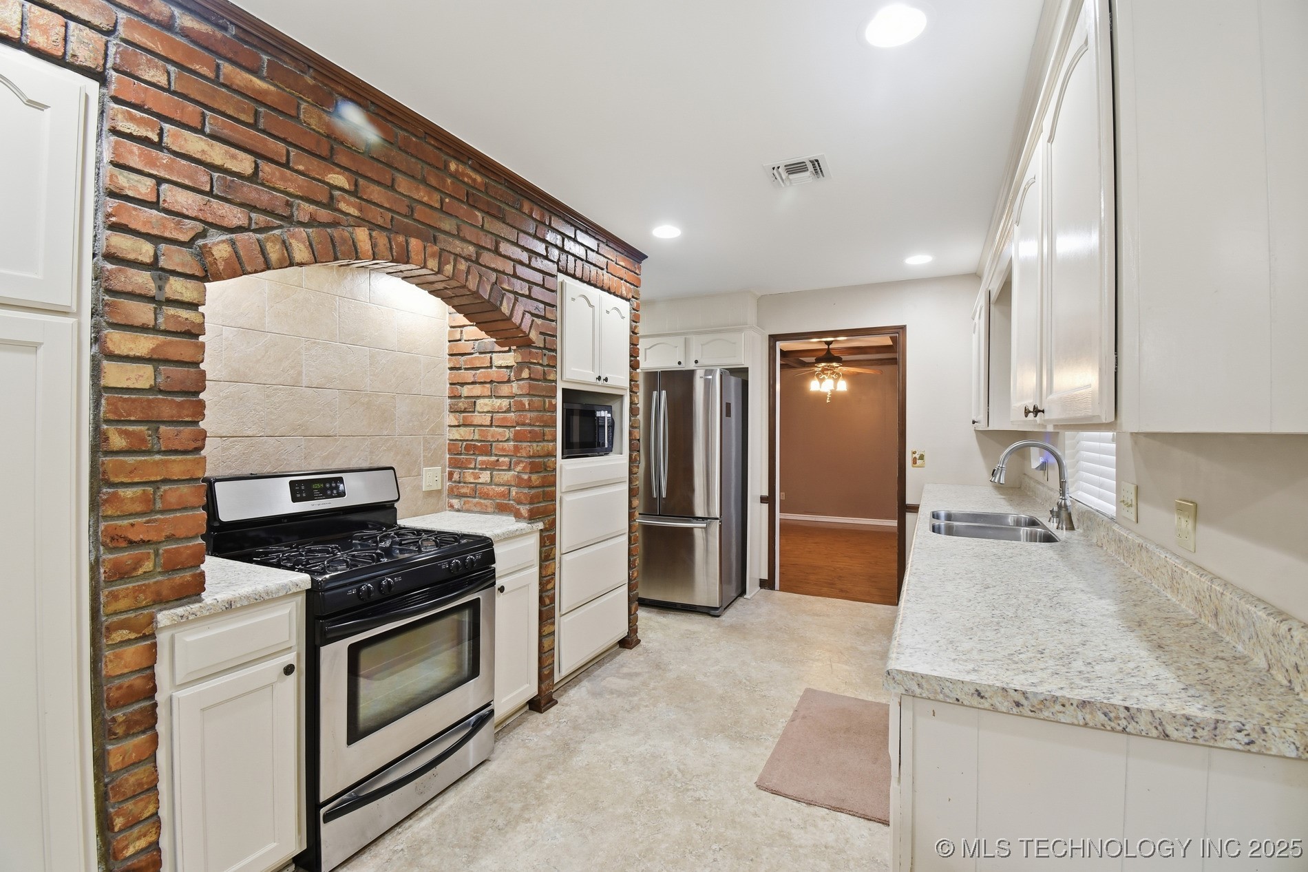 6526 S 111th East Avenue Tulsa OK 74133