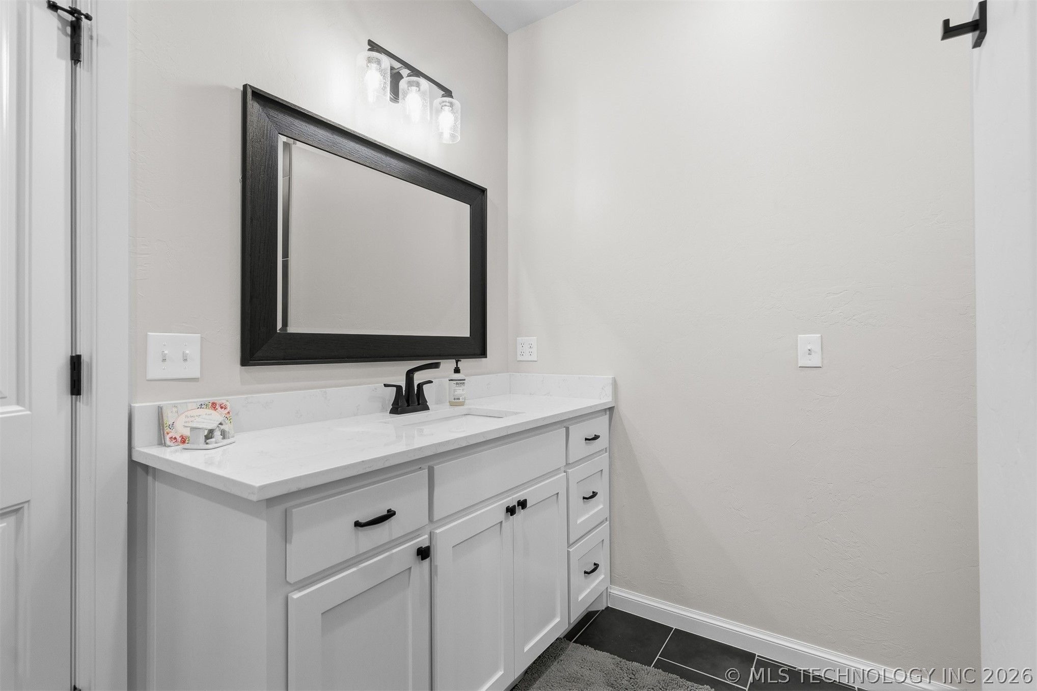 3240 N Ravens Roost Sulphur OK 73086