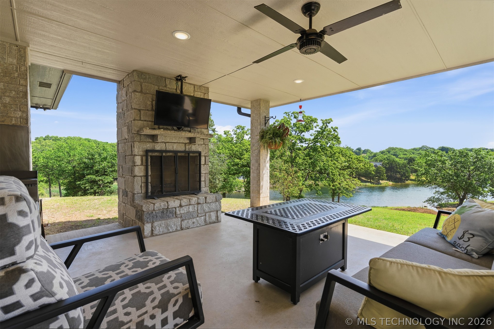 3240 N Ravens Roost Sulphur OK 73086