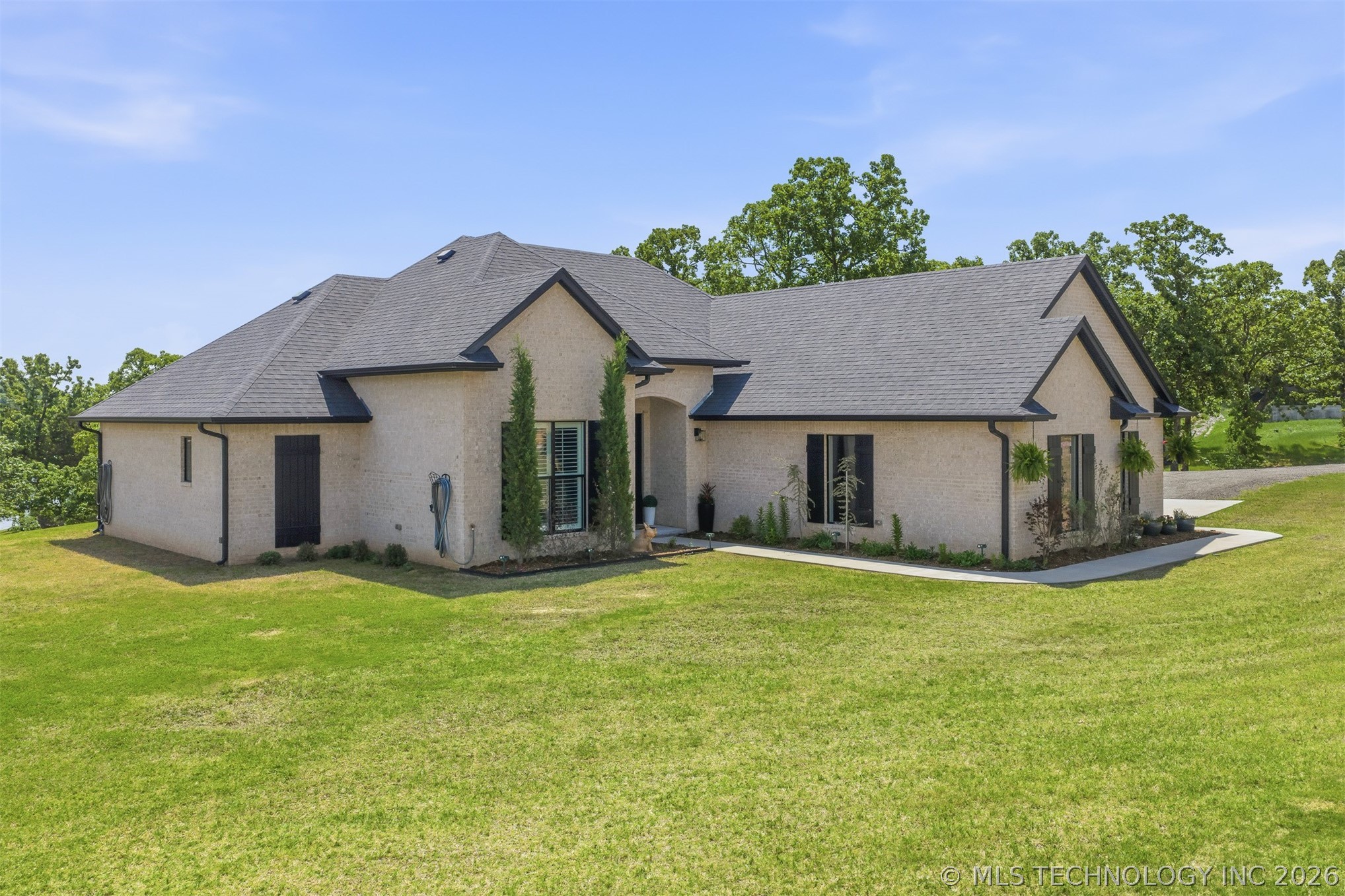 3240 N Ravens Roost Sulphur OK 73086