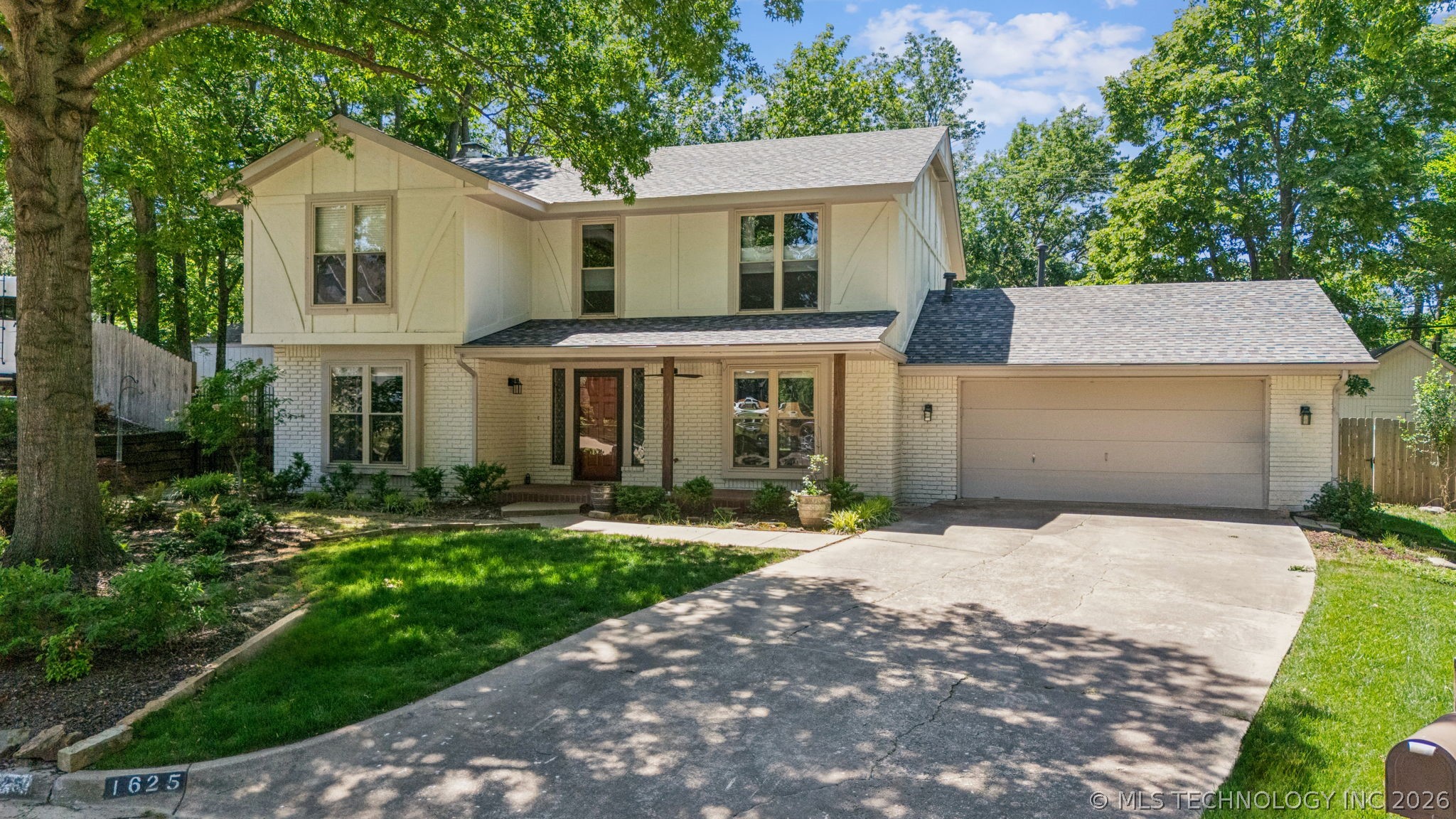 1625 Cherokee Hills Drive Bartlesville OK 74006