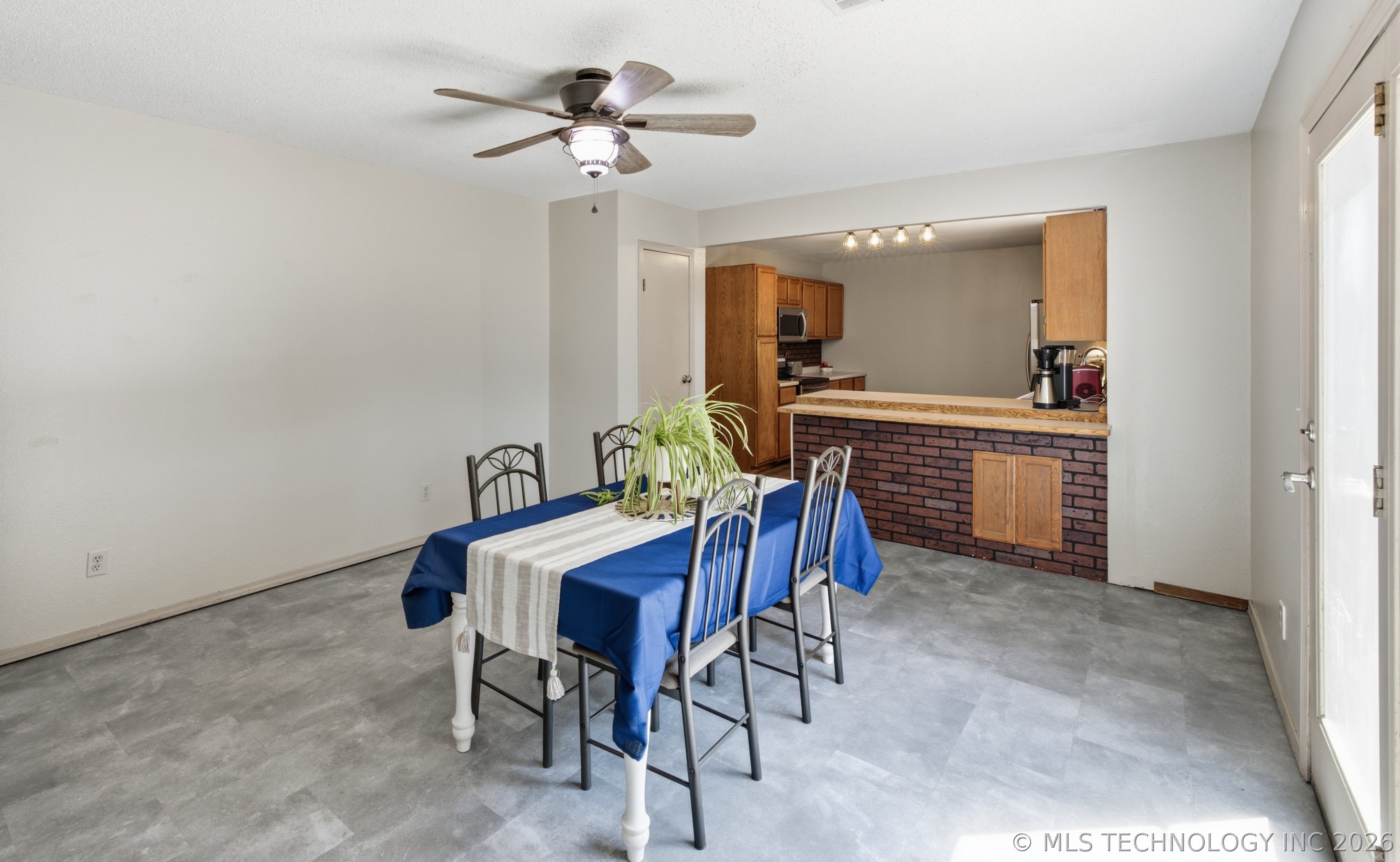 603 E Coppinger Fort Gibson OK 74434