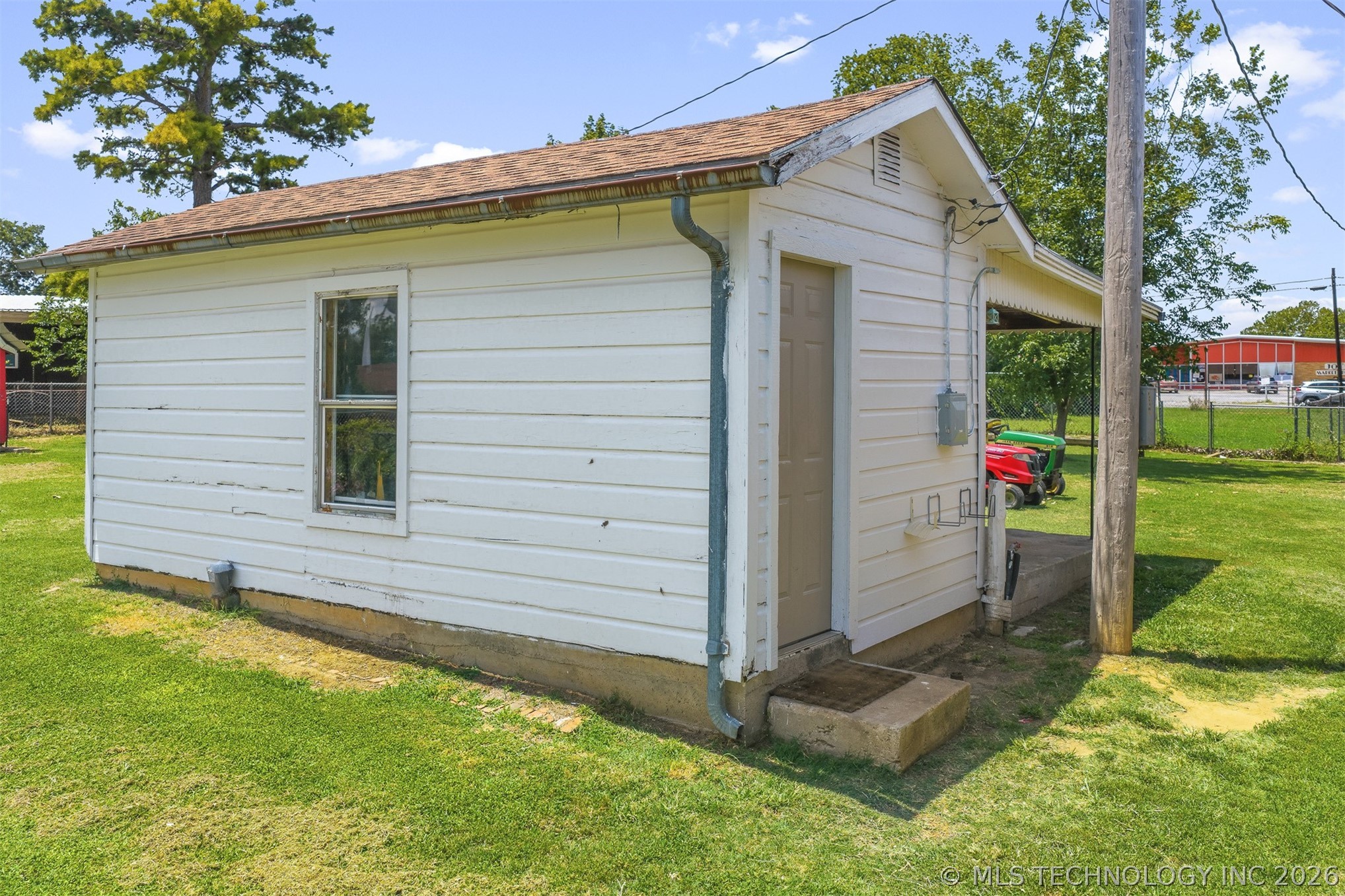 302 3rd Street Velma OK 73442