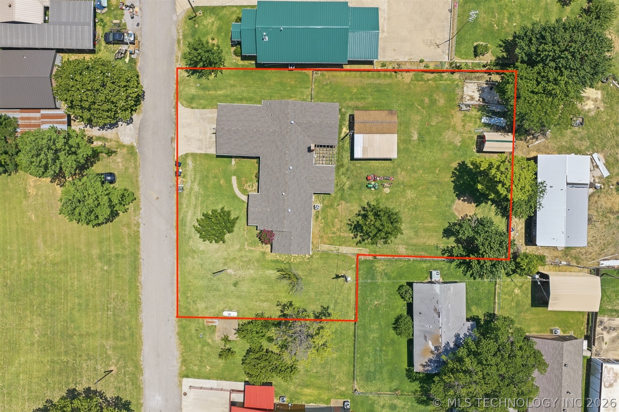 302 3rd Street Velma OK 73442