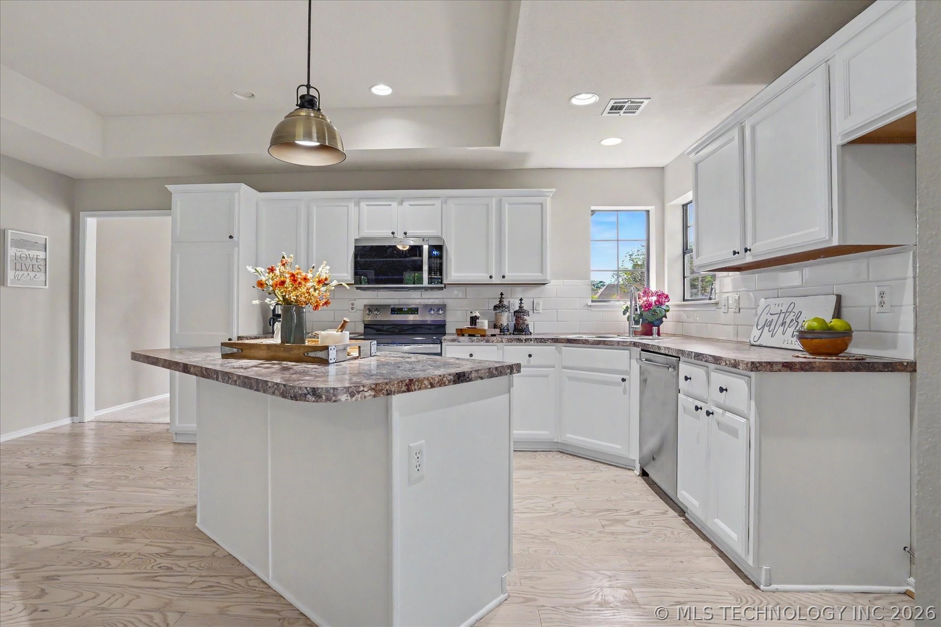208 S Poplar Avenue Broken Arrow OK 74012