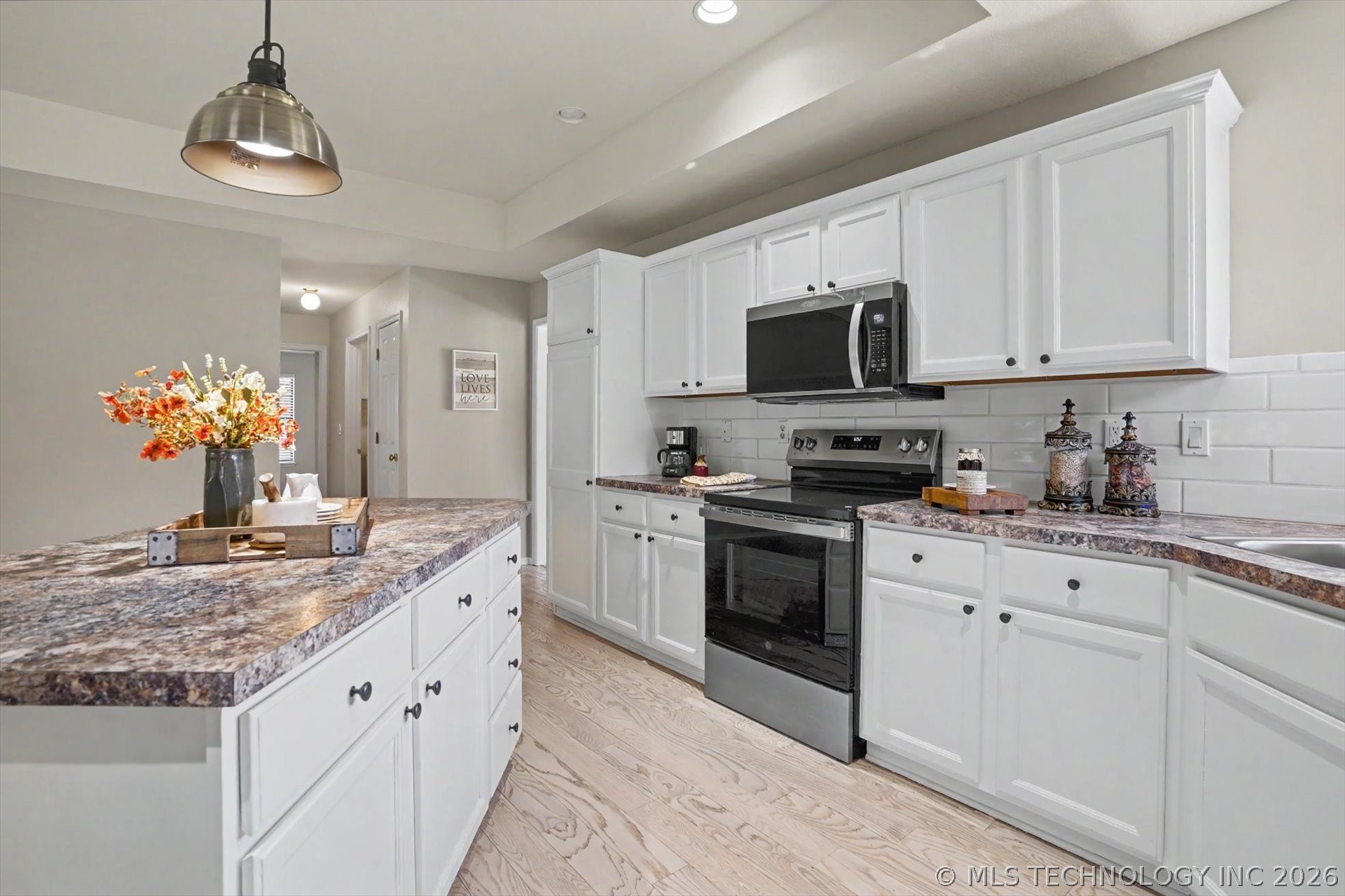 208 S Poplar Avenue Broken Arrow OK 74012