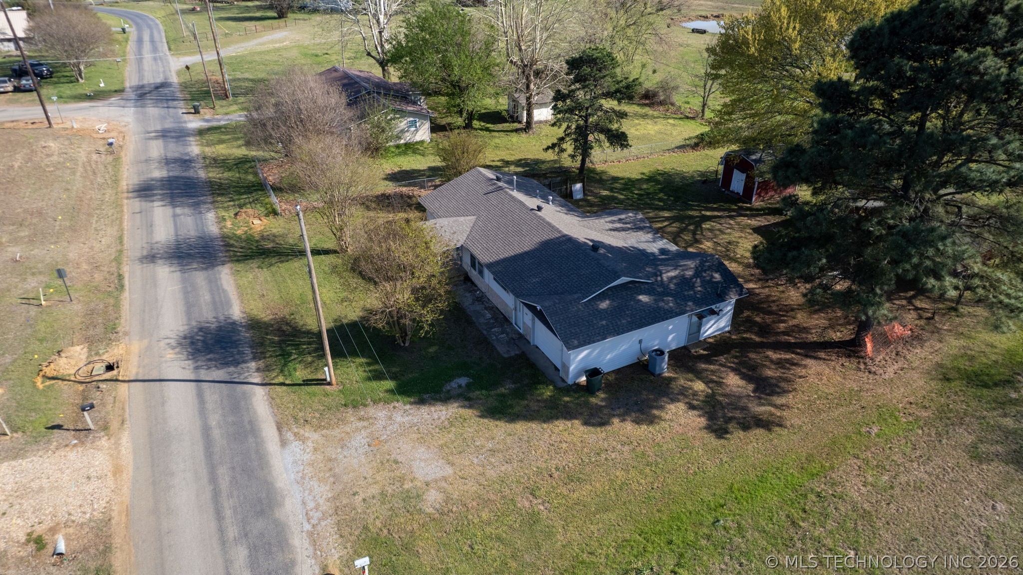 610 E Mckennon Calera OK 74730
