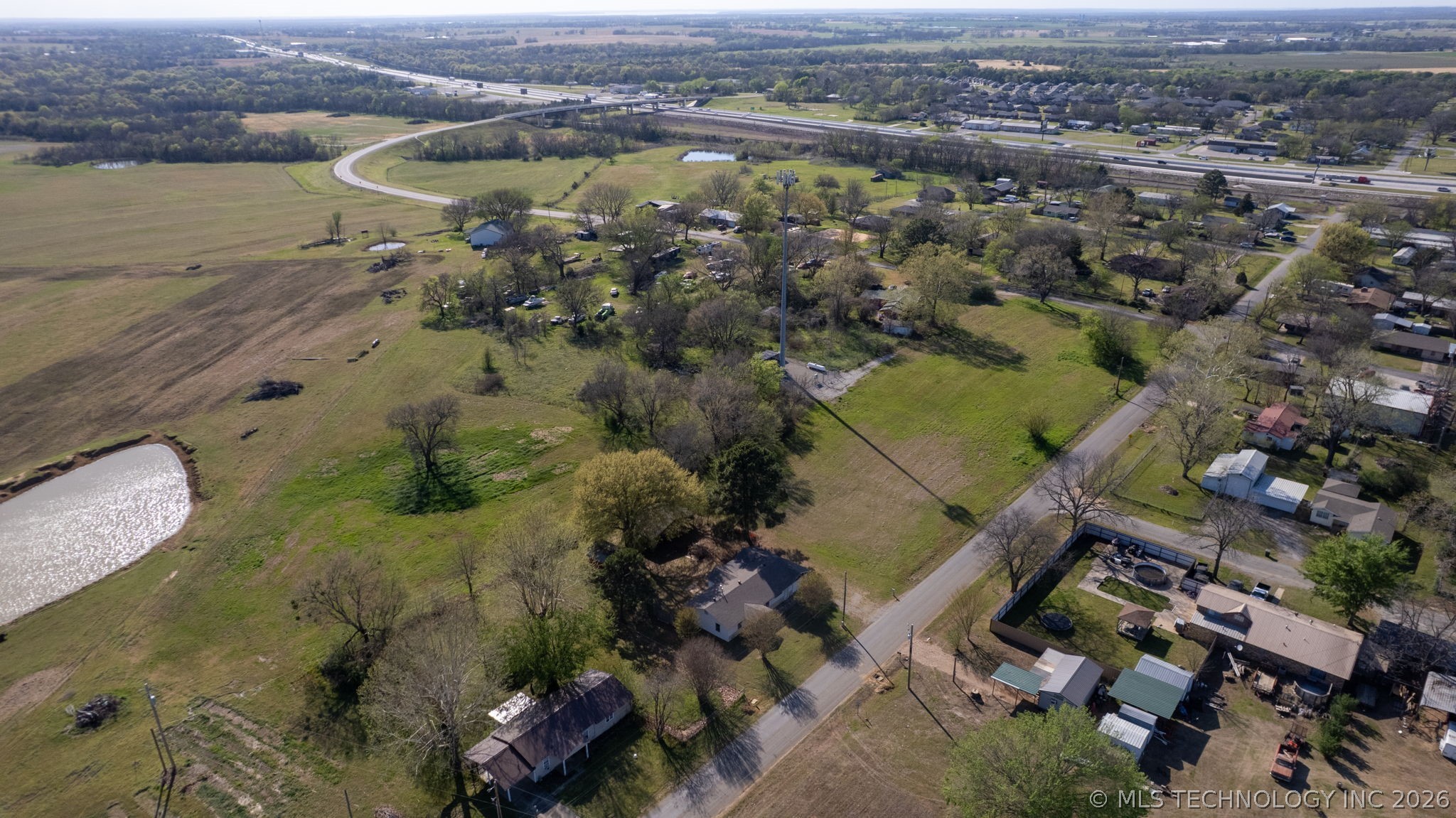 610 E Mckennon Calera OK 74730