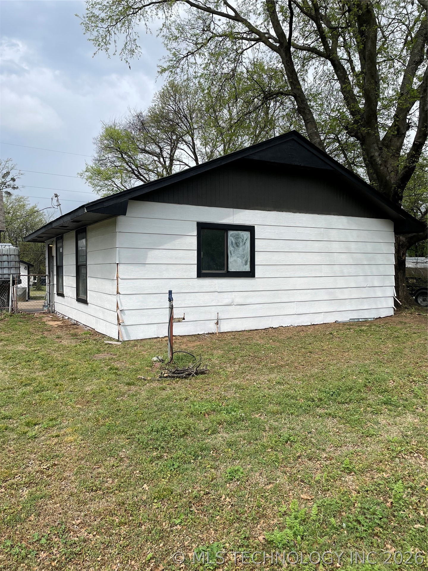 1501 E Cherokee Street Wagoner OK 74467